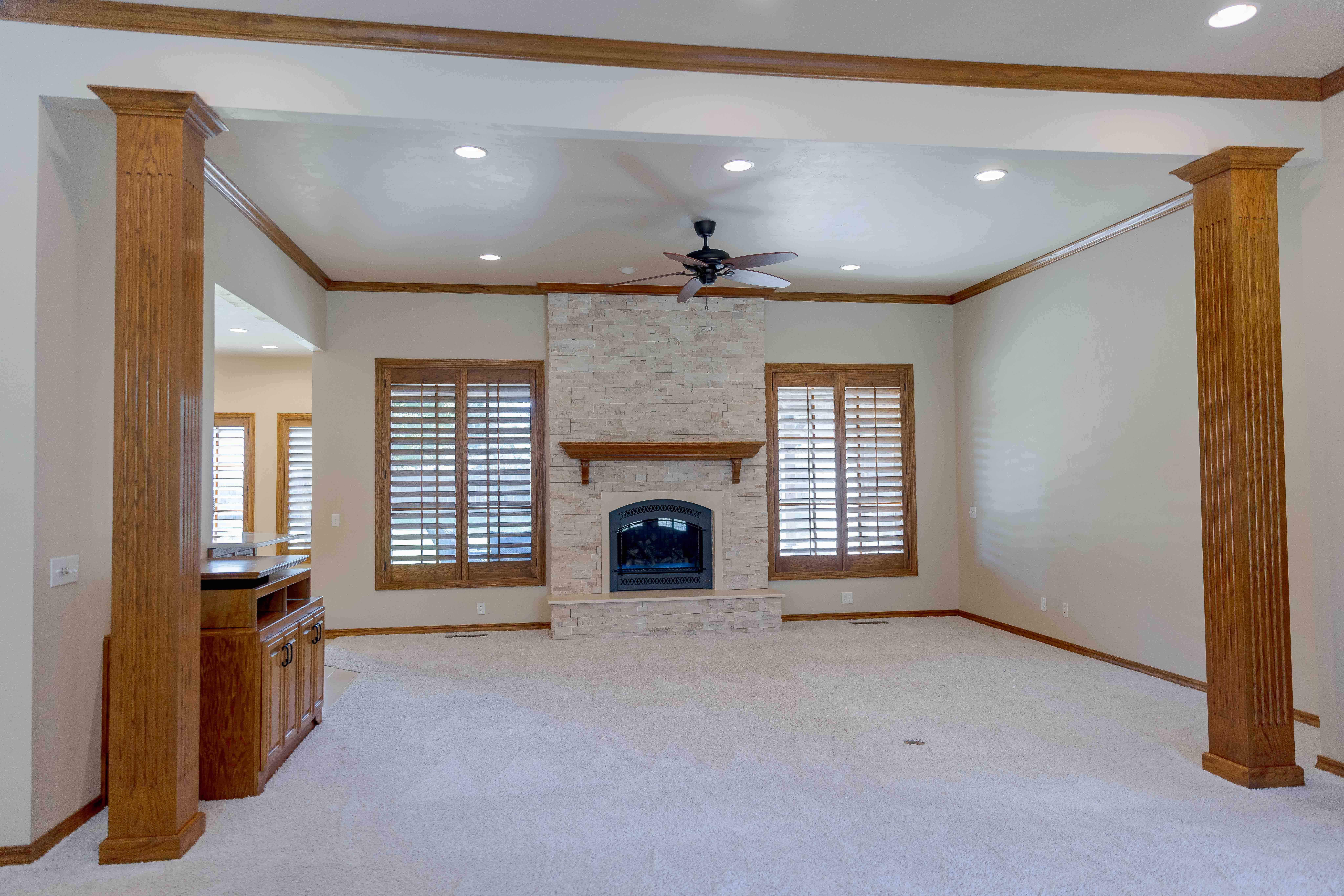 Enid, Oklahoma, 73701, United States, 4 Bedrooms Bedrooms, ,4 BathroomsBathrooms,Residential,For Sale,2006346