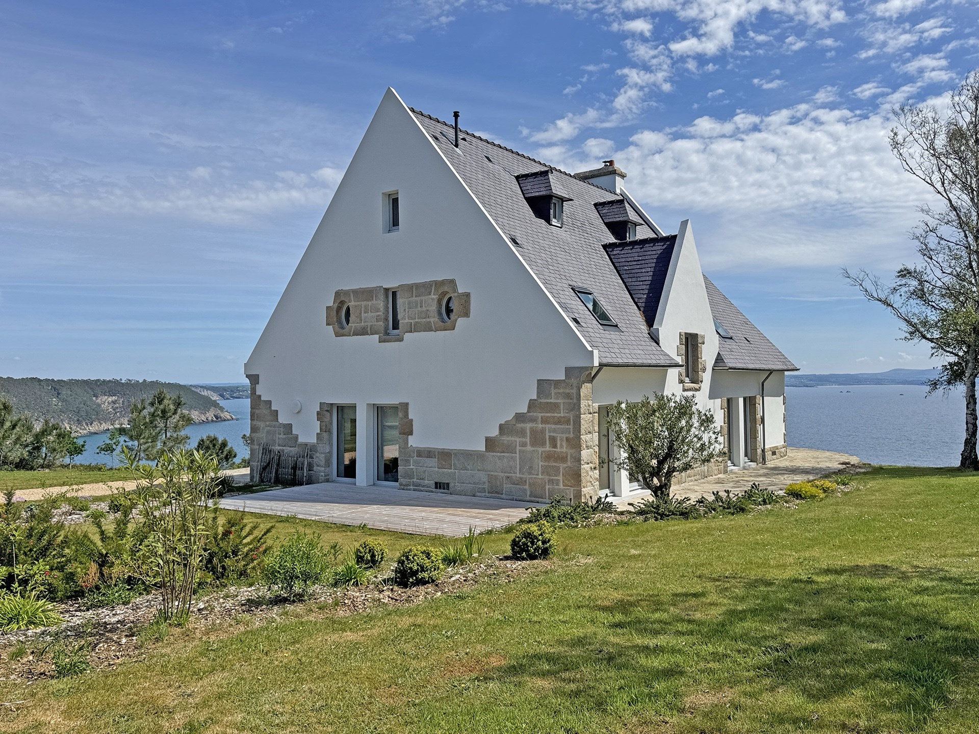  MORGAT, A SUMPTUOUS RENOVATION FACING THE SEA, SURROUNDED BY NATURE - 物件實景