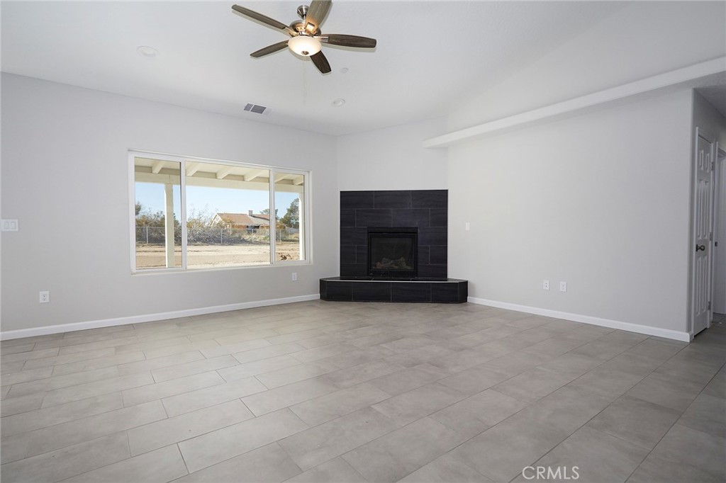 Hesperia, California, 92345, United States, 4 Bedrooms Bedrooms, ,3 BathroomsBathrooms,Residential,For Sale,1877164