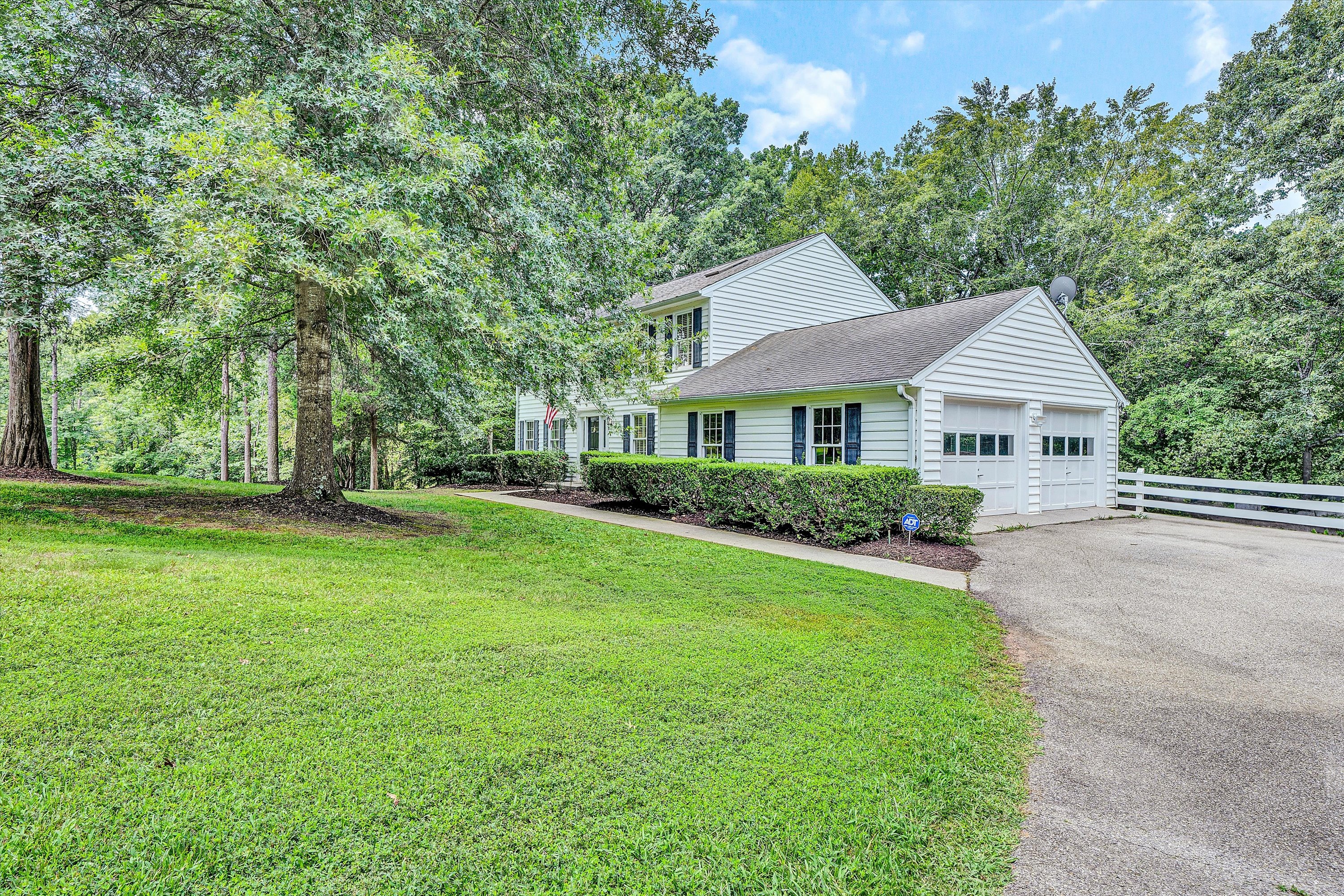Bedford, Virginia, 24523, United States, 4 Bedrooms Bedrooms, ,4 BathroomsBathrooms,Residential,For Sale,1914324