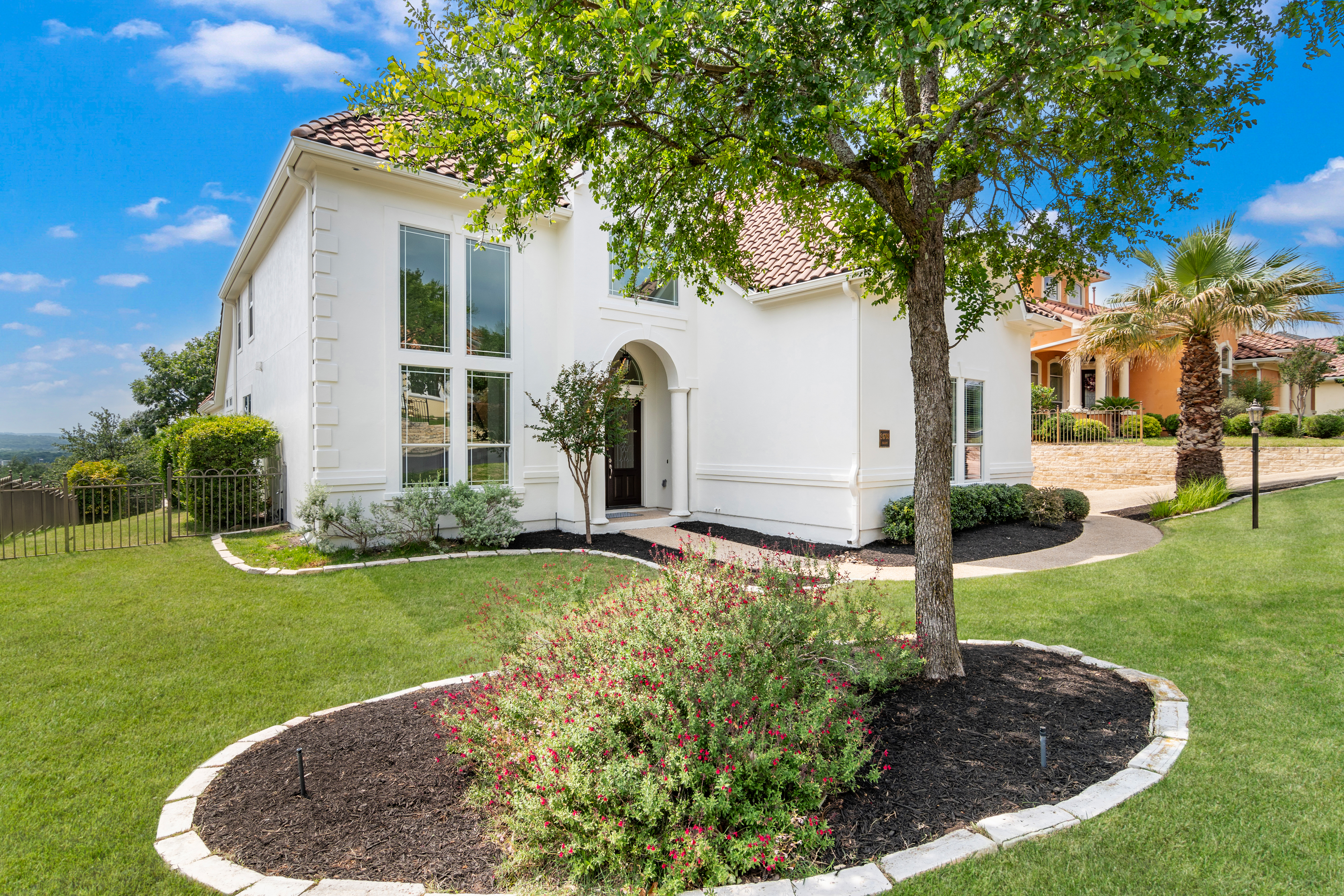  Elegant Mediterranean Retreat in The Dominion - 物件實景