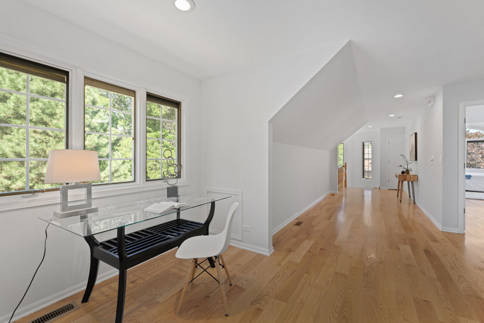 Oak Brook, Illinois, 60523, United States, 7 Bedrooms Bedrooms, ,5 BathroomsBathrooms,Residential,For Sale,1990925