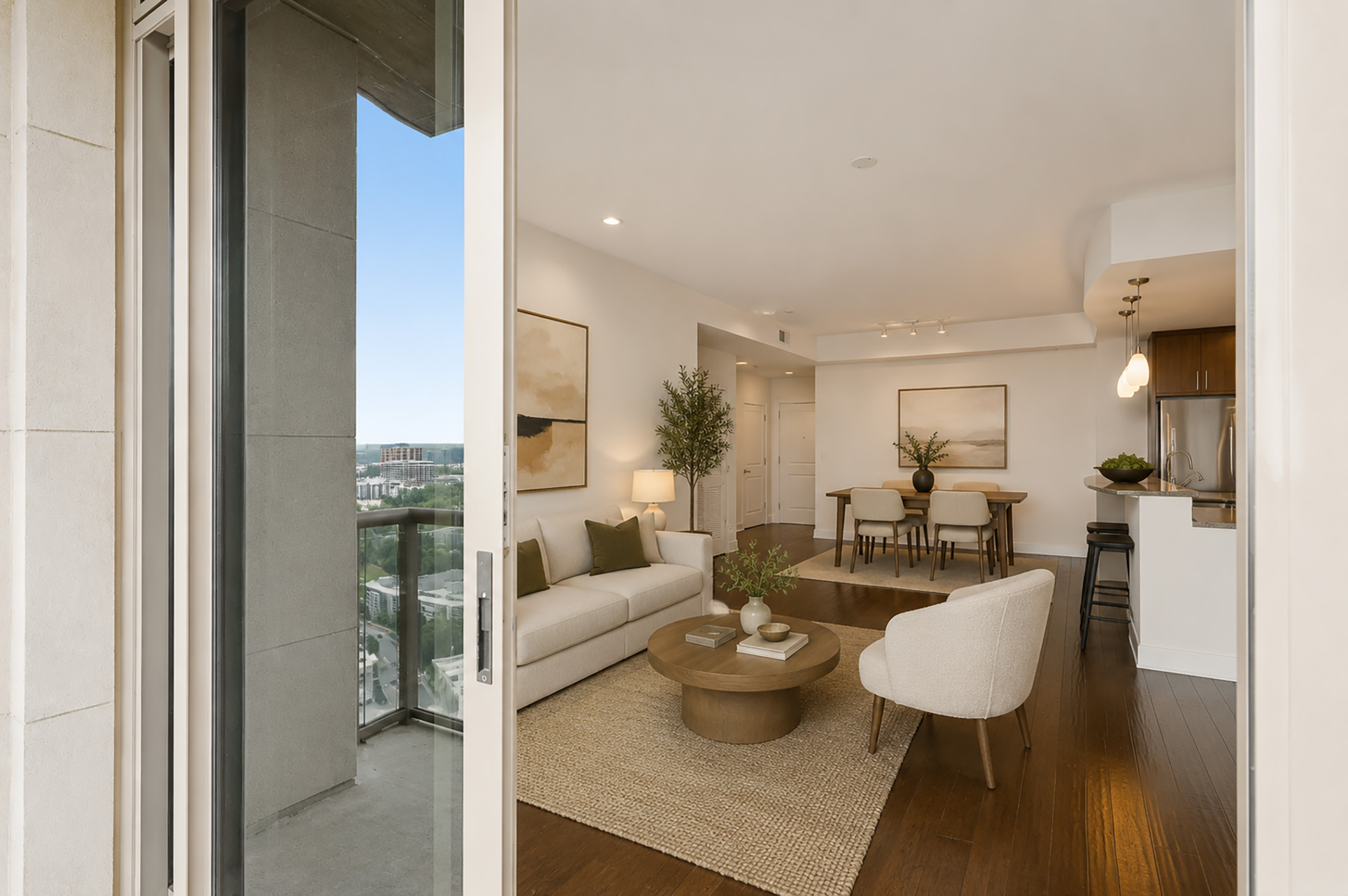  Luxury High-rise Living on the 32nd Floor with Breathtaking Skyline Views - 物件實景