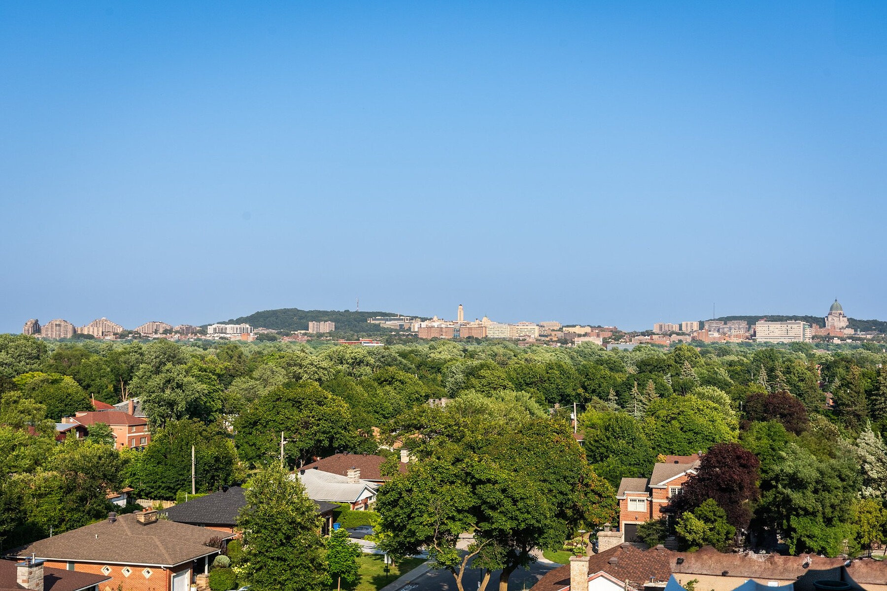  Mont-Royal, Montréal - 物件實景