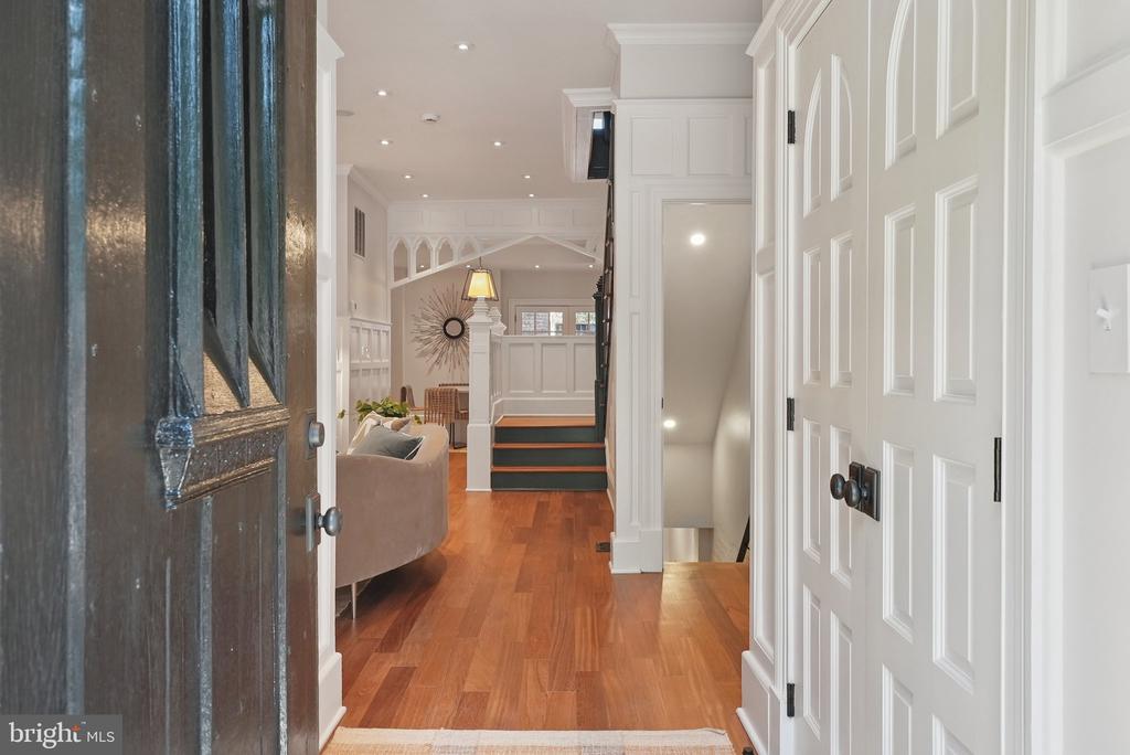 Washington, District of Columbia, 20009, United States, 4 Bedrooms Bedrooms, ,4 BathroomsBathrooms,Residential,For Sale,1902983