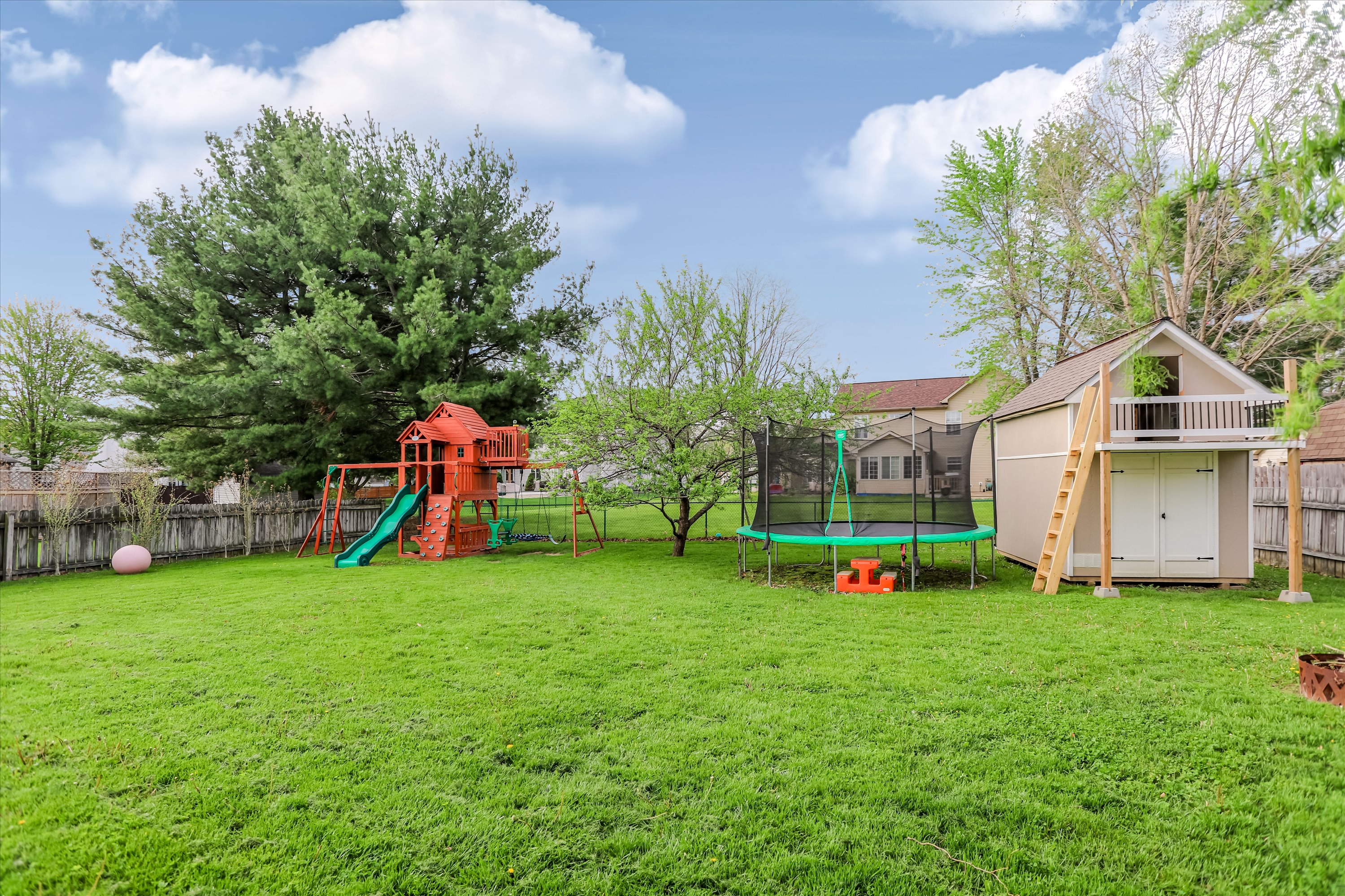  Fresh & Updated 4 Bedroom Avon Home - 物件實景