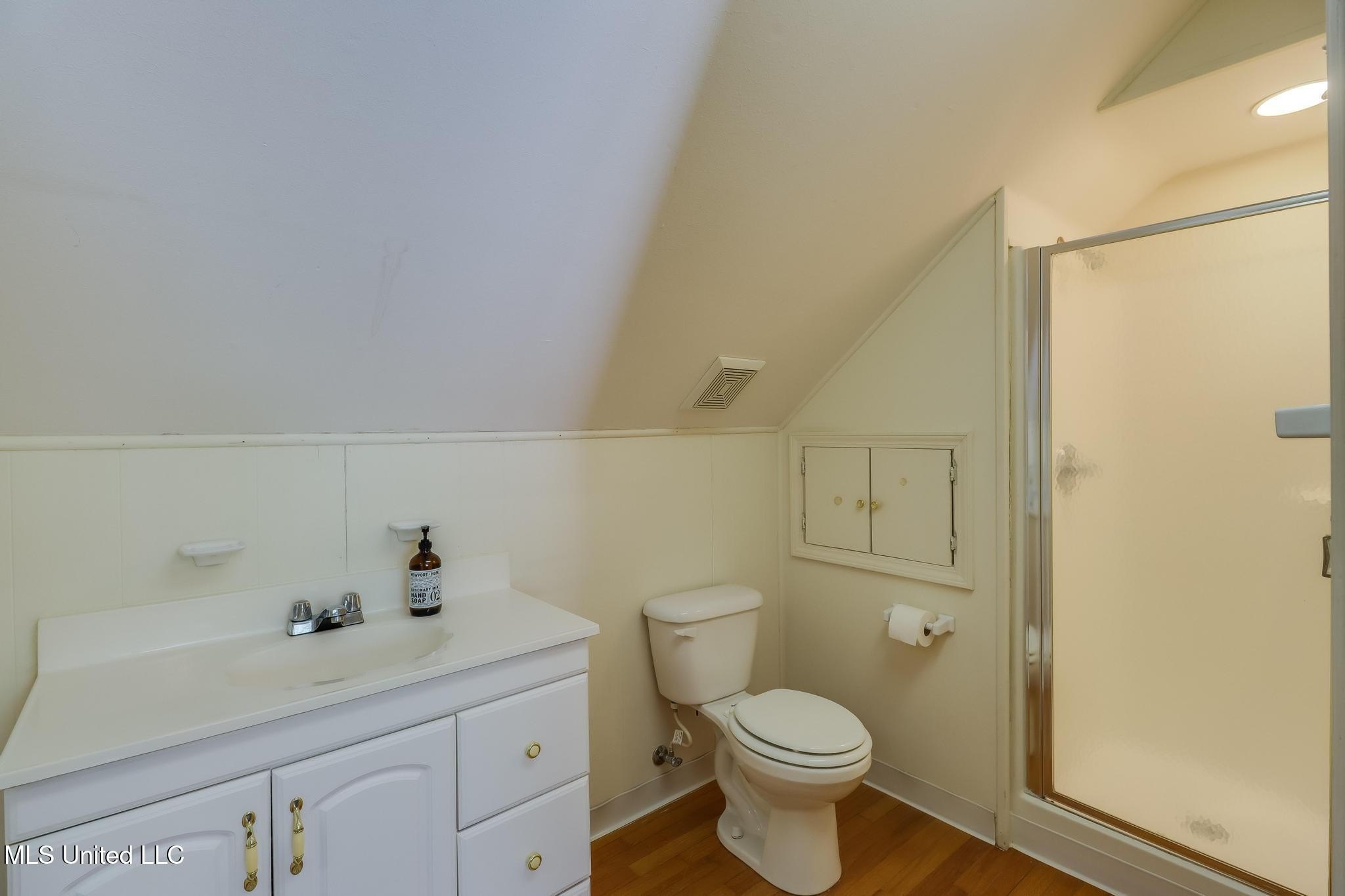 Gulfport, Mississippi, 39507, United States, 4 Bedrooms Bedrooms, ,4 BathroomsBathrooms,Residential,For Sale,1977287