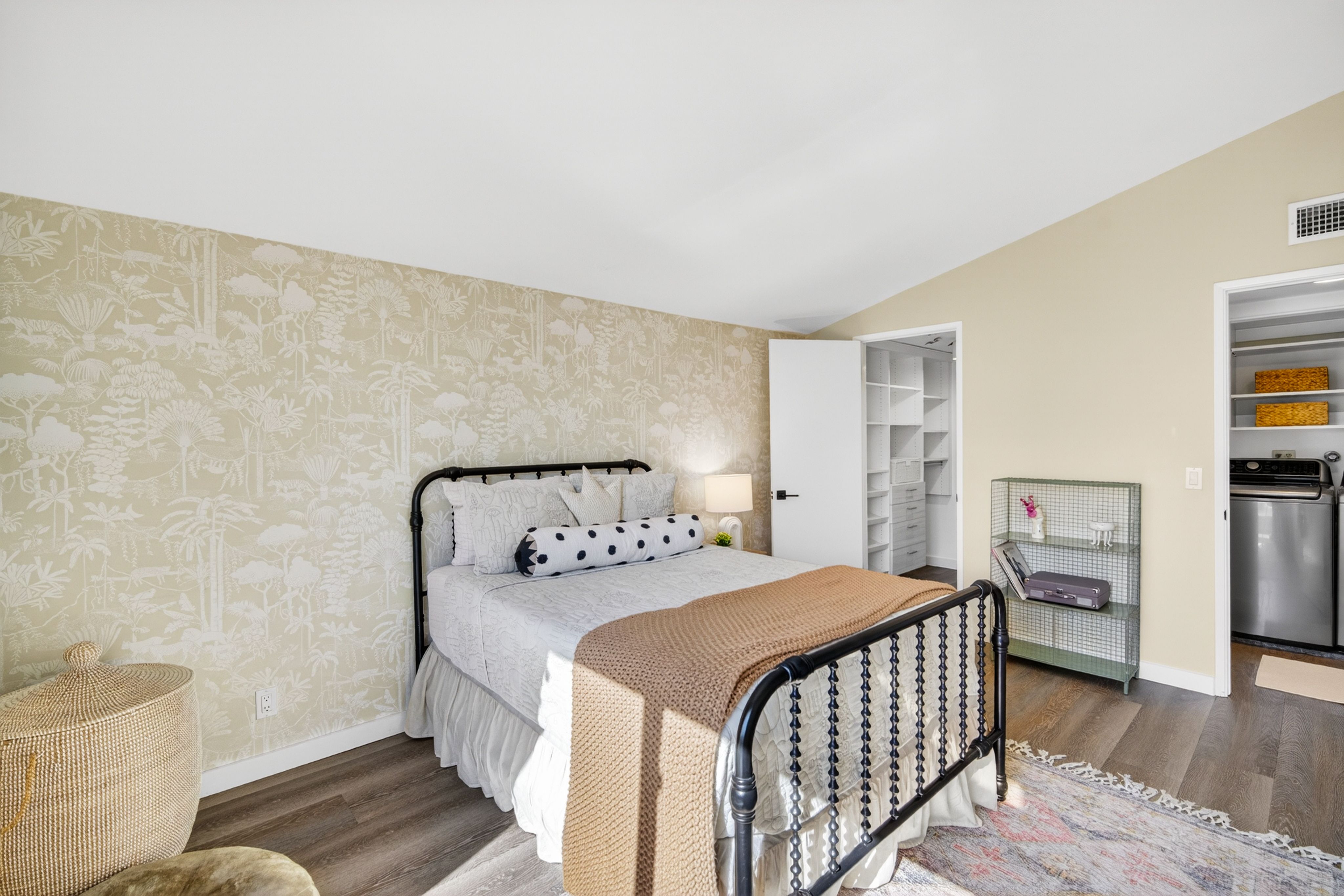  956 Tia Juana Street, Laguna Beach, CA 92651 - 物件實景