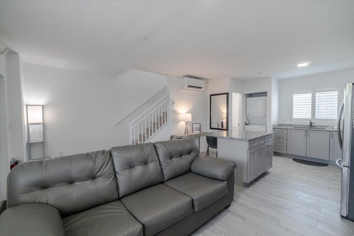 MARATHON, Florida, 33050, United States, 1 Bedroom Bedrooms, ,2 BathroomsBathrooms,Residential,For Sale,1906837