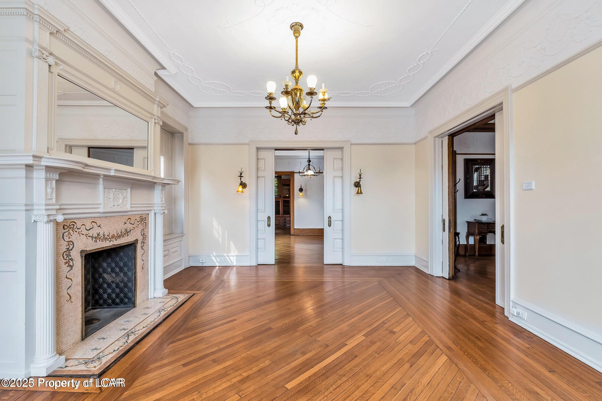 Wilkes-Barre, Pennsylvania, 18701, United States, 7 Bedrooms Bedrooms, ,3 BathroomsBathrooms,Residential,For Sale,1982709