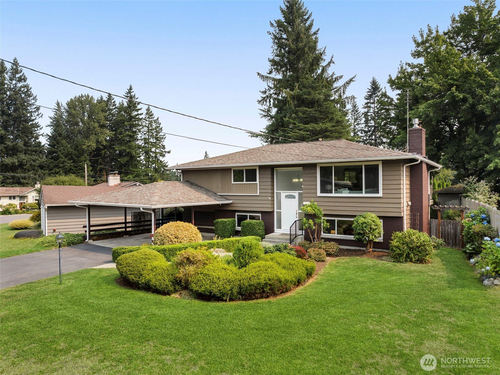 Bellevue, Washington, 98008, United States, 5 Bedrooms Bedrooms, ,2 BathroomsBathrooms,Residential,For Sale,1941781