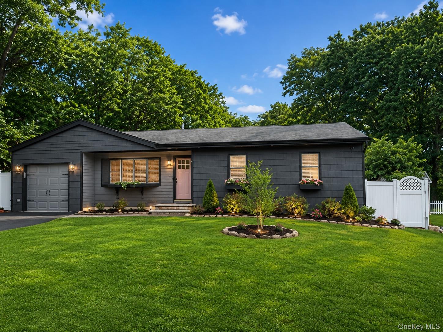 Long Island Ave, Medford, NY 11763