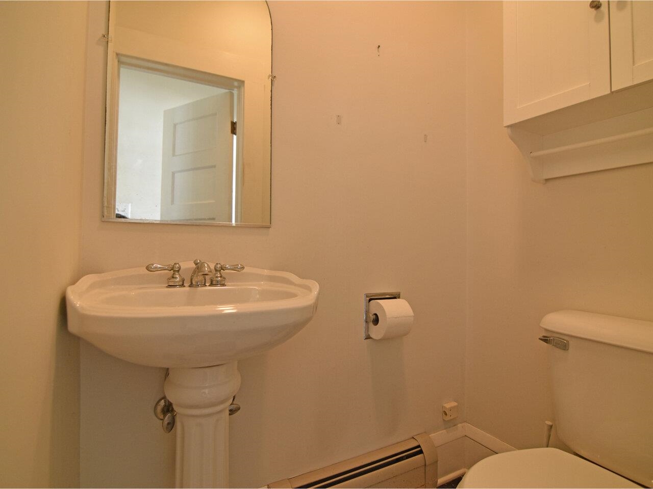 Burlington, Vermont, 05401, United States, 2 Bedrooms Bedrooms, ,2 BathroomsBathrooms,Residential,For Sale,1787470