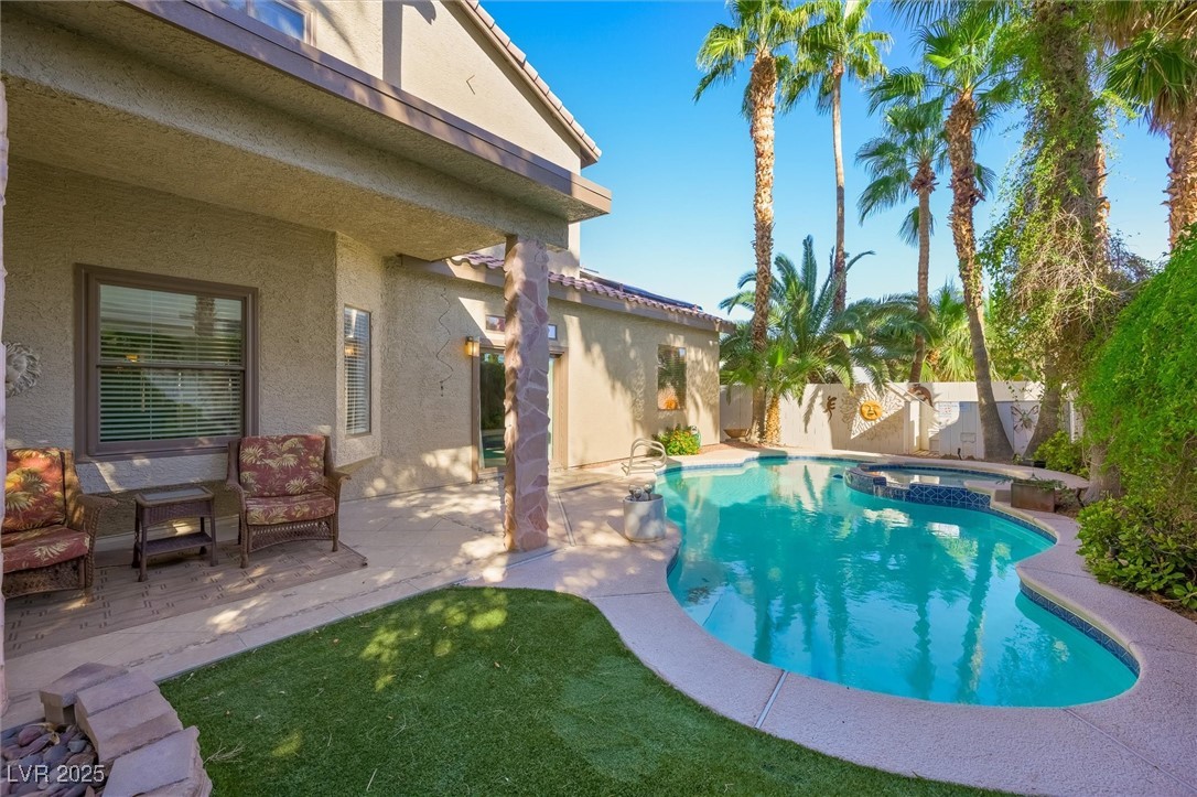 Las Vegas, Nevada, 89121, United States, 3 Bedrooms Bedrooms, ,3 BathroomsBathrooms,Residential,For Sale,1988957