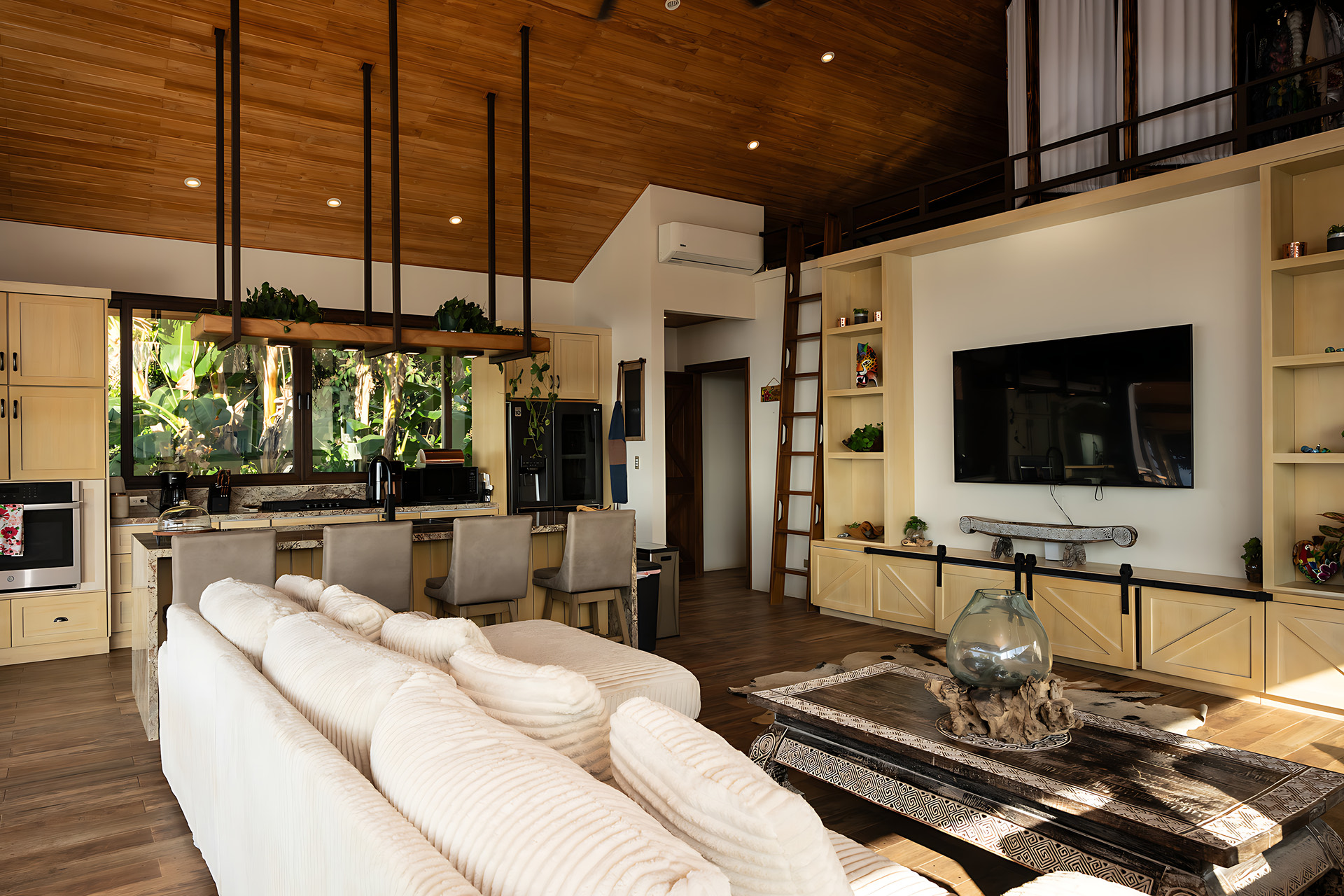 Playa Hermosa, Puntarenas, 61101, CR, 7 Bedrooms Bedrooms, ,6 BathroomsBathrooms,Residential,For Sale,2001929