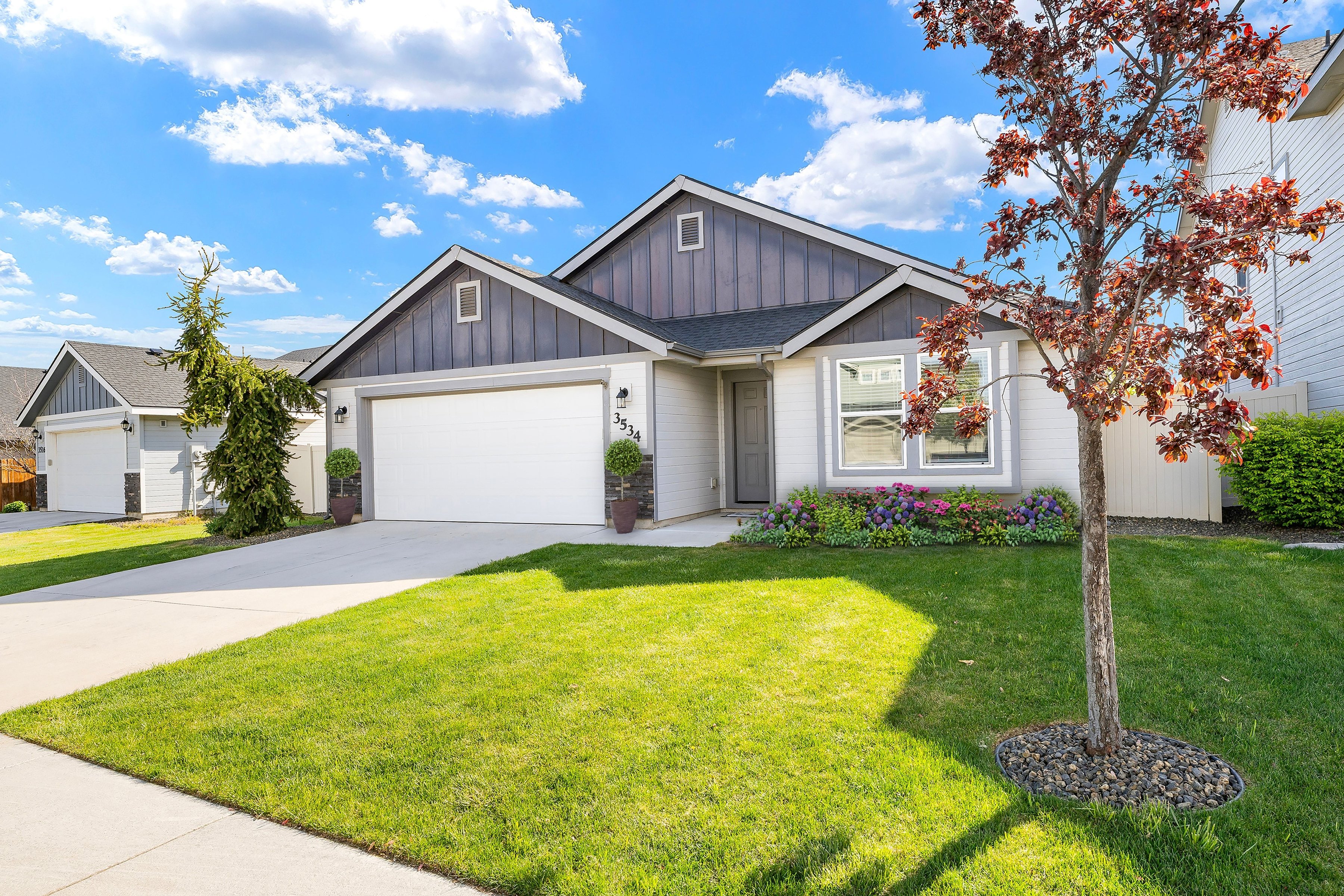  Better Than New  Move-In Ready with Space to Live & Relax - 物件實景