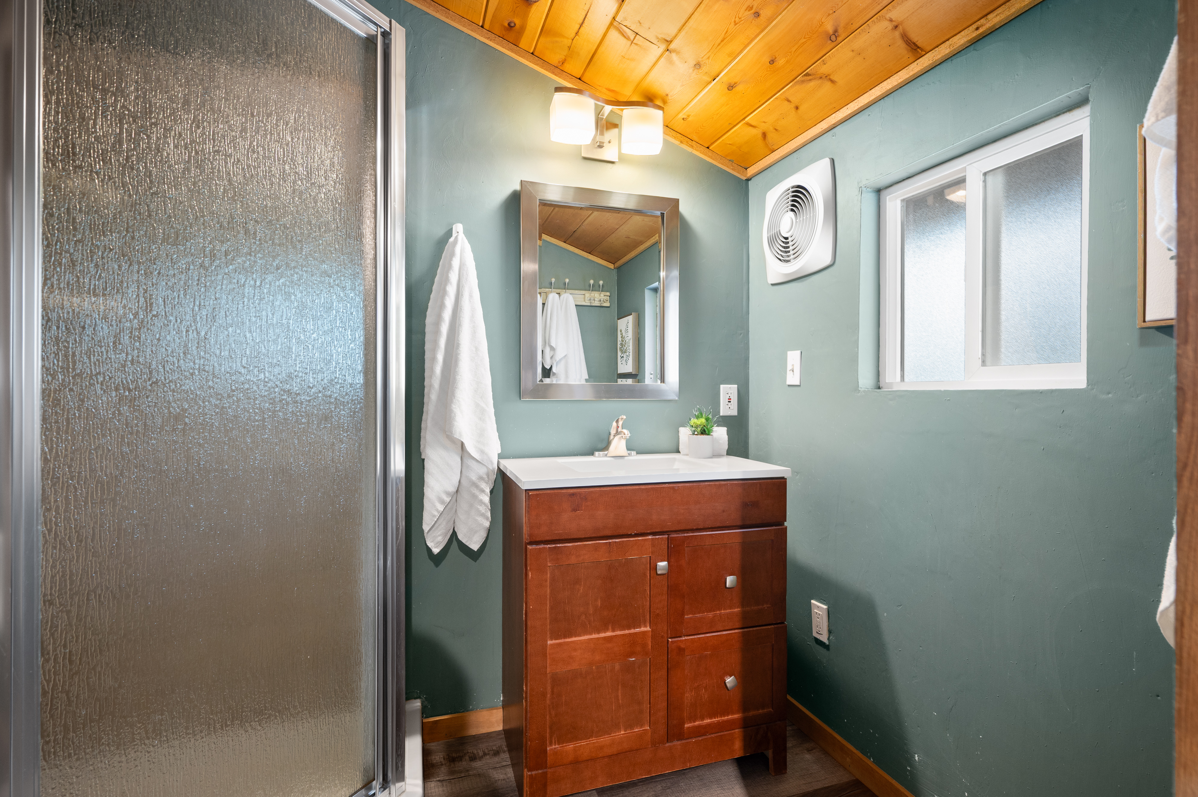  Million Dollar Views on this Beautifully Updated Mountain Retreat on 2.89 Acres - 物件實景