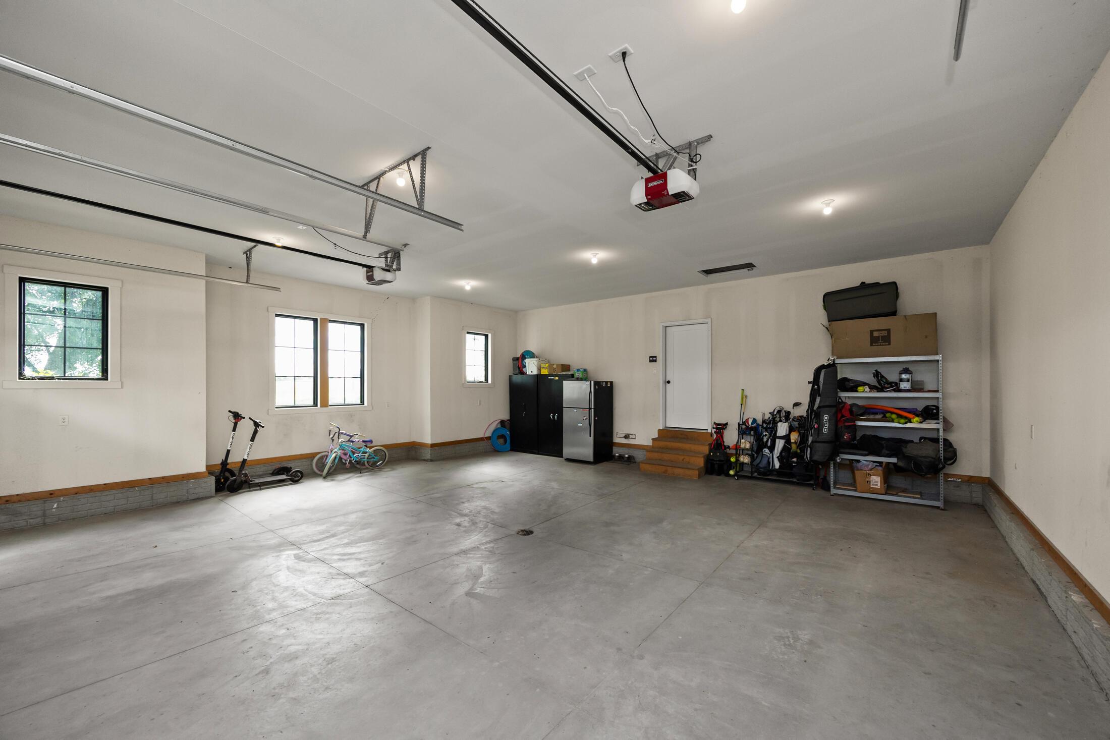 Madrid, Iowa, 50156, United States, 6 Bedrooms Bedrooms, ,5 BathroomsBathrooms,Residential,For Sale,2005083