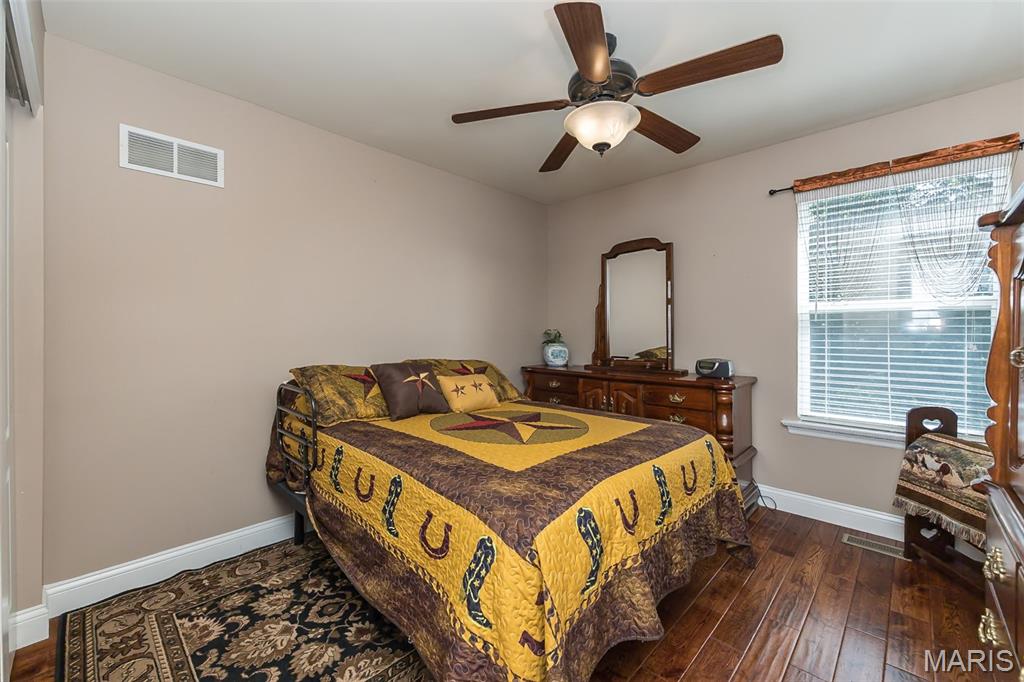 St Peters, Missouri, 63304, United States, 4 Bedrooms Bedrooms, ,3 BathroomsBathrooms,Residential,For Sale,1933139