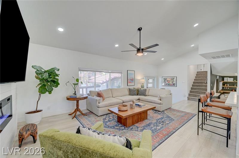 Las Vegas, Nevada, 89120, United States, 4 Bedrooms Bedrooms, ,3 BathroomsBathrooms,Residential,For Sale,2047975