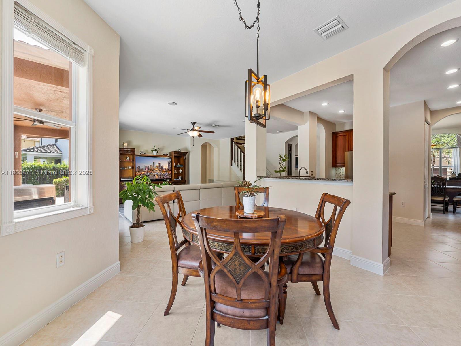Weston, Florida, 33332, United States, 5 Bedrooms Bedrooms, ,5 BathroomsBathrooms,Residential,For Sale,1826480