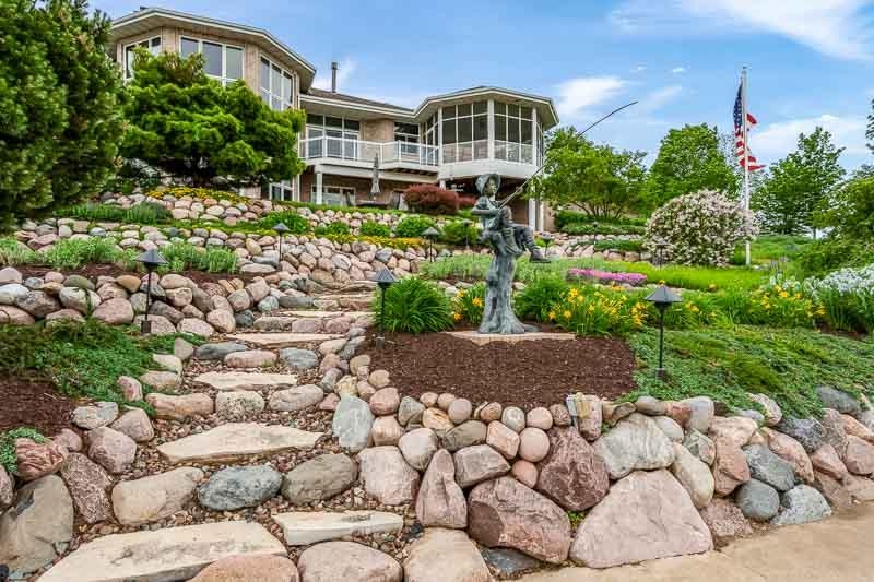 Machesney Park, Illinois, 61115, United States, 4 Bedrooms Bedrooms, ,5 BathroomsBathrooms,Residential,For Sale,2049063