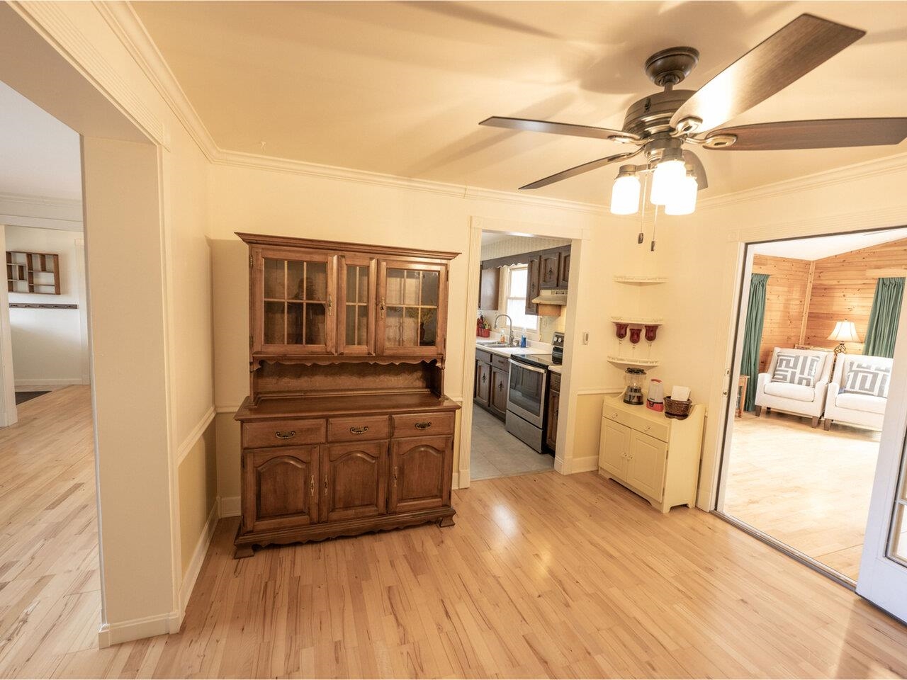 Williston, Vermont, 05495, United States, 3 Bedrooms Bedrooms, ,2 BathroomsBathrooms,Residential,For Sale,2001004