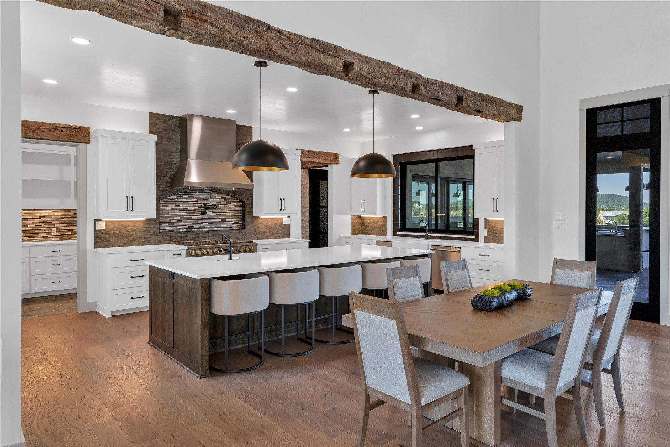 Graford, Texas, 76449, United States, 5 Bedrooms Bedrooms, ,6 BathroomsBathrooms,Residential,For Sale,1980224