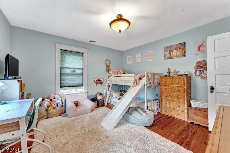 Califon Boro, New Jersey, 07830, United States, 3 Bedrooms Bedrooms, ,2 BathroomsBathrooms,Residential,For Sale,1958748