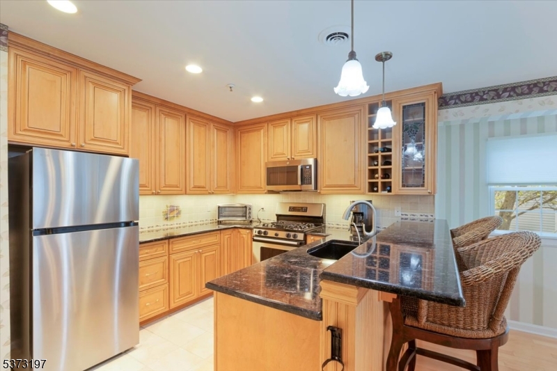 Clifton, New Jersey, 07012, United States, 3 Bedrooms Bedrooms, ,3 BathroomsBathrooms,Residential,For Sale,1937751