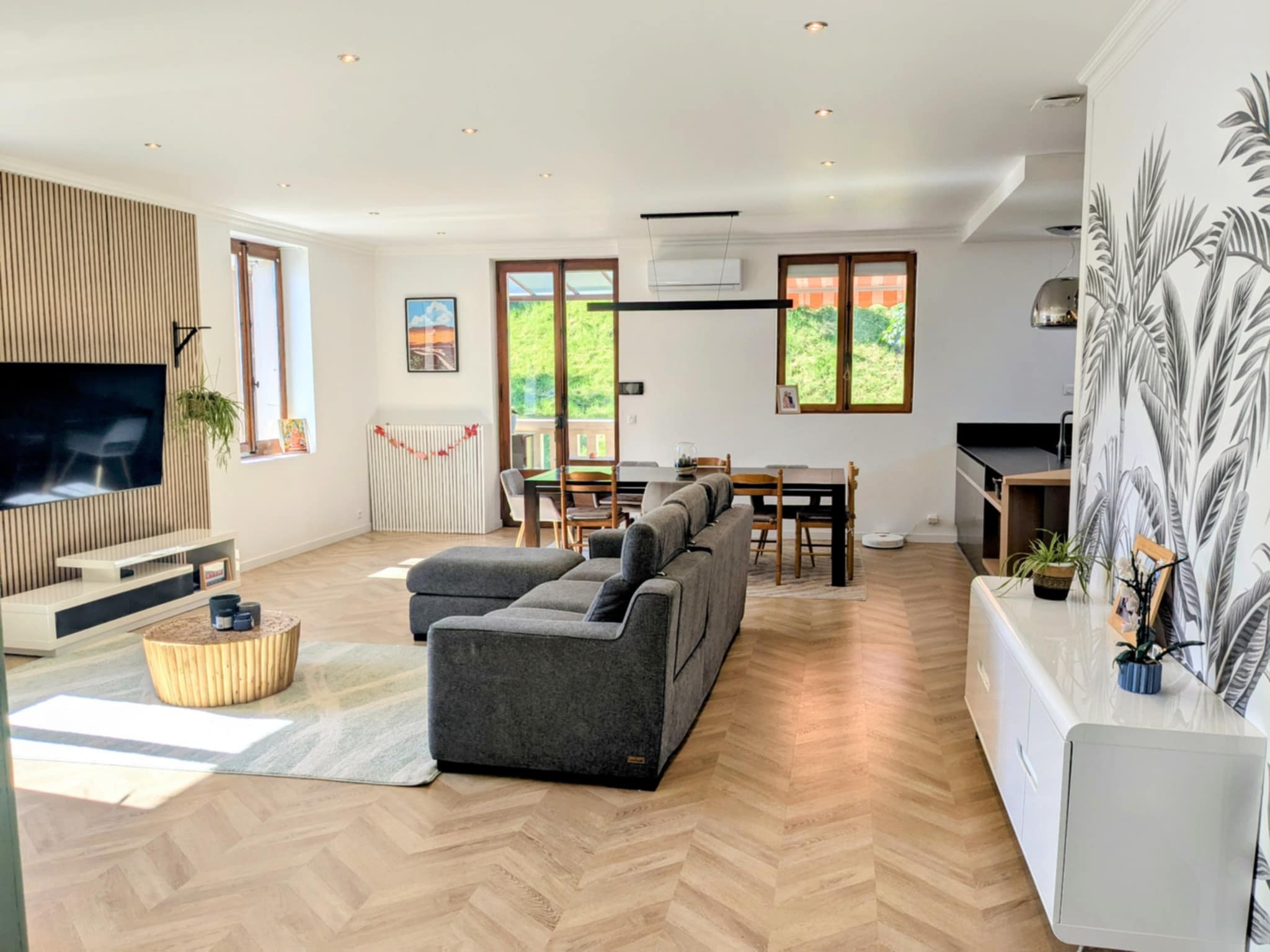  EVIAN LES BAINS FULLY RENOVATED APARTMENT WITH VIEW ON THE LAKE - 物件實景