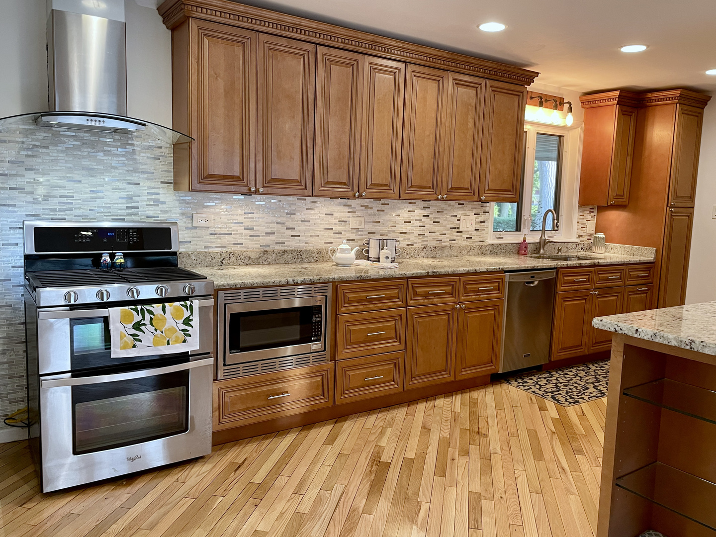 Skokie, Illinois, 60076, United States, 3 Bedrooms Bedrooms, ,3 BathroomsBathrooms,Residential,For Sale,1932038