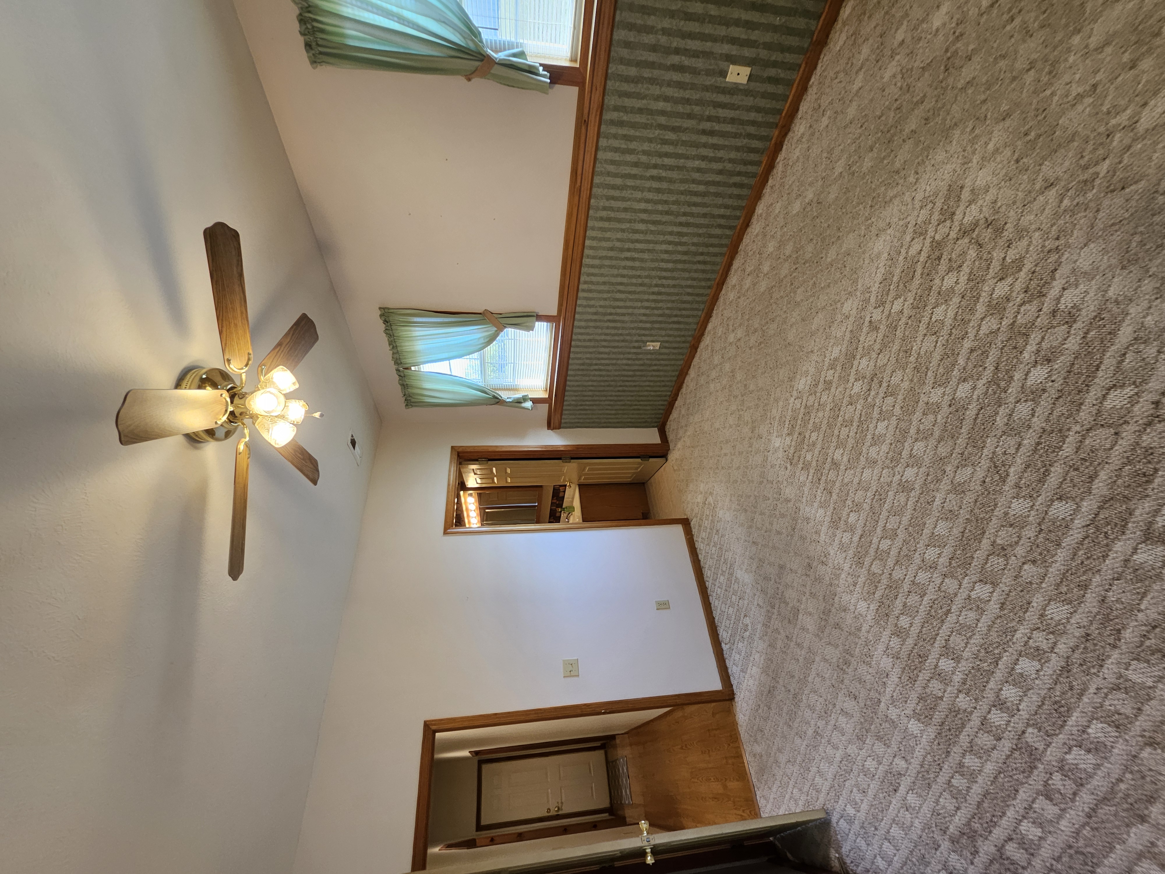 Aurora, Missouri, 65605, United States, 4 Bedrooms Bedrooms, ,2 BathroomsBathrooms,Residential,For Sale,1984470