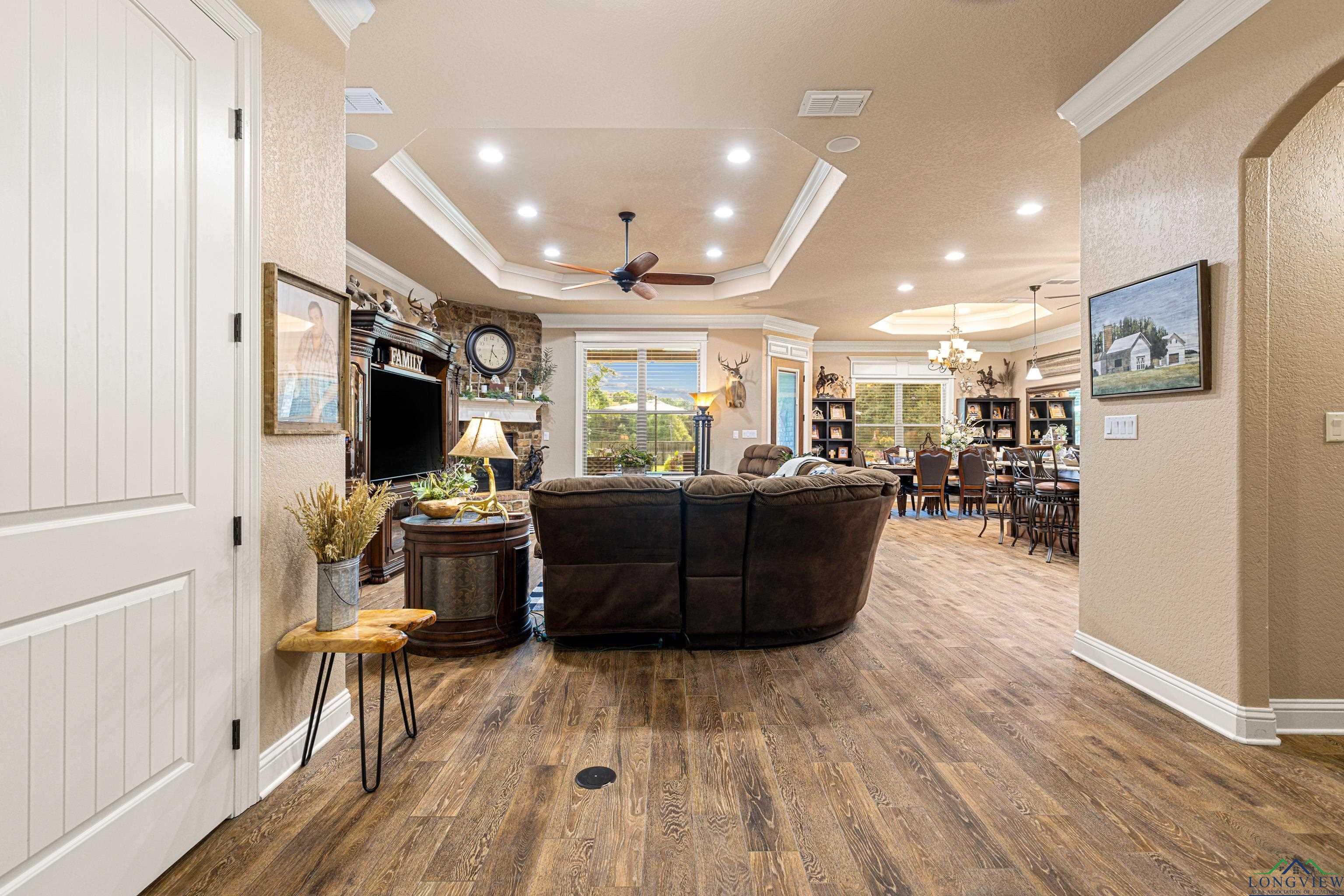 Longview, Texas, 75605, United States, 5 Bedrooms Bedrooms, ,3 BathroomsBathrooms,Residential,For Sale,1827224