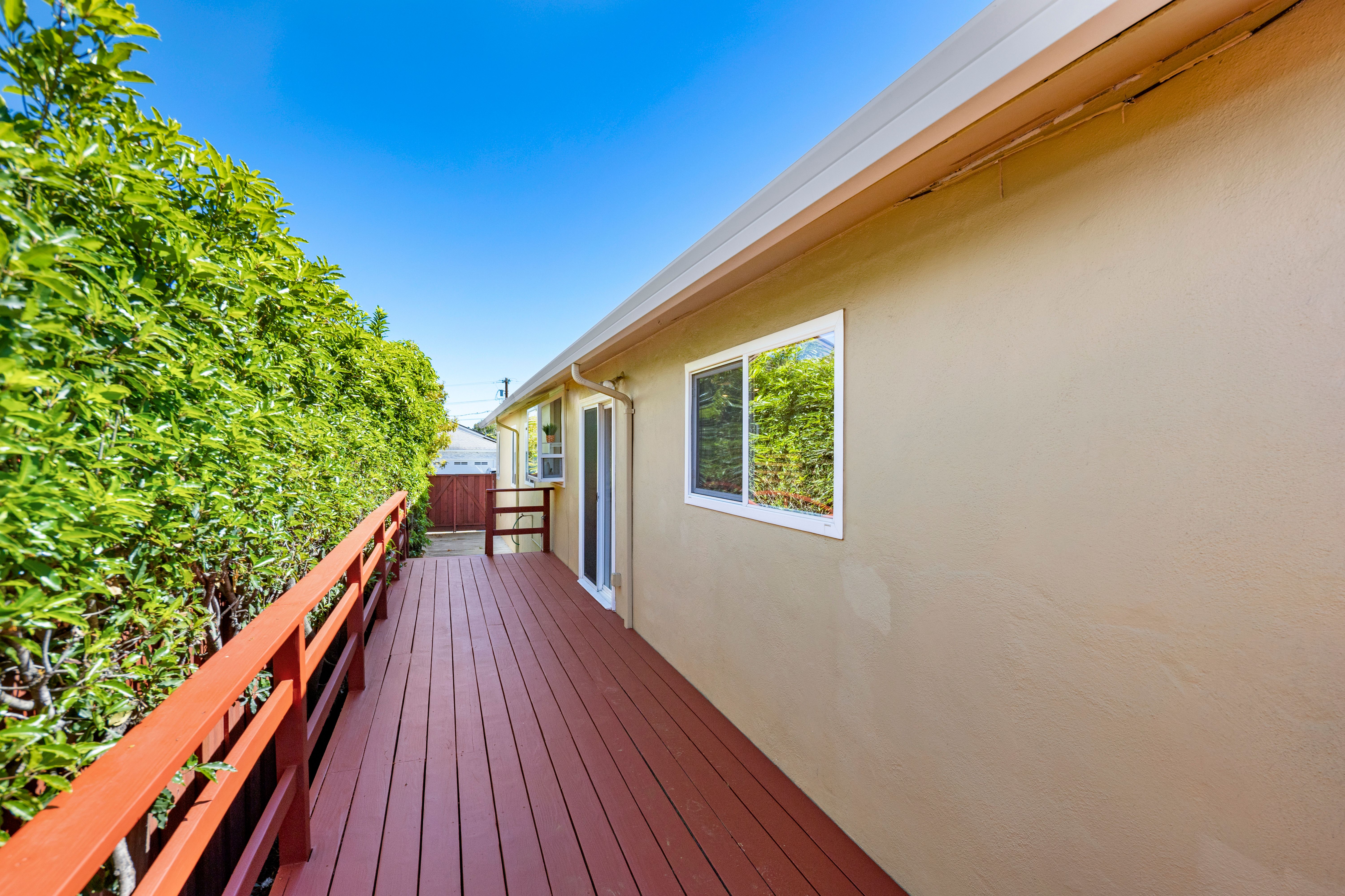  Single Story Rancher in Desirable San Mateo Village - 物件實景