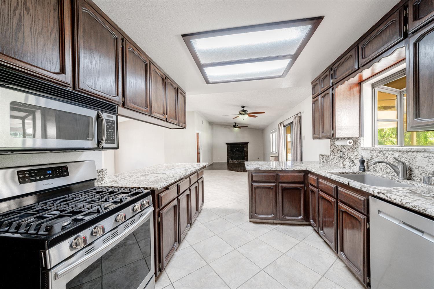 Madera, California, 93636, United States, 4 Bedrooms Bedrooms, ,3 BathroomsBathrooms,Residential,For Sale,1914186