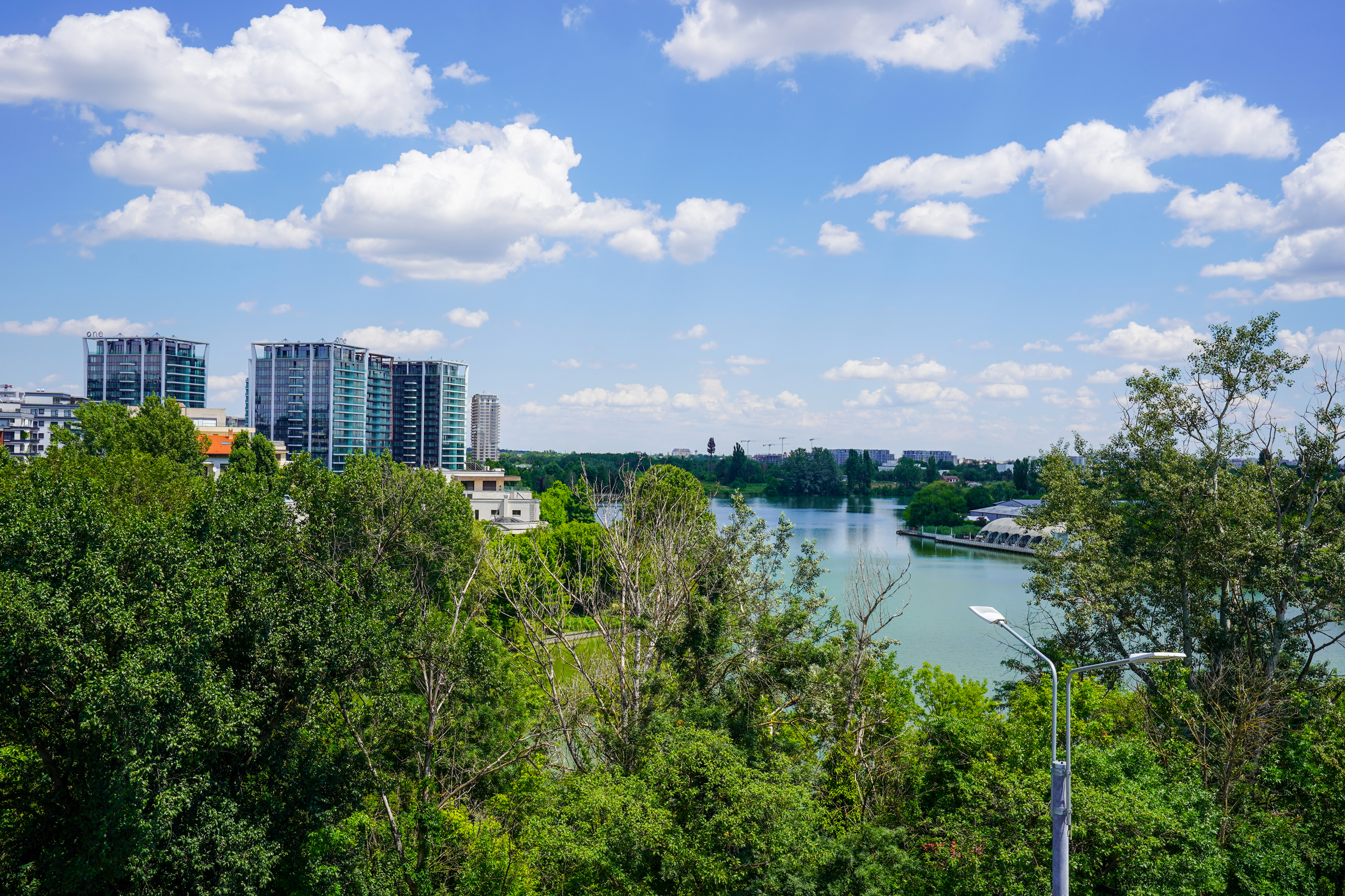  Four-Room Lakefront Apartment with Private Pier Access on Lake Floreasca - 物件實景