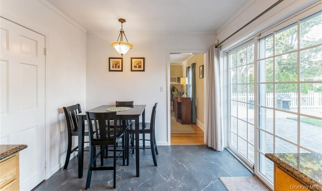 Floral Park, New York, 11001, United States, 3 Bedrooms Bedrooms, ,2 BathroomsBathrooms,Residential,For Sale,1928051