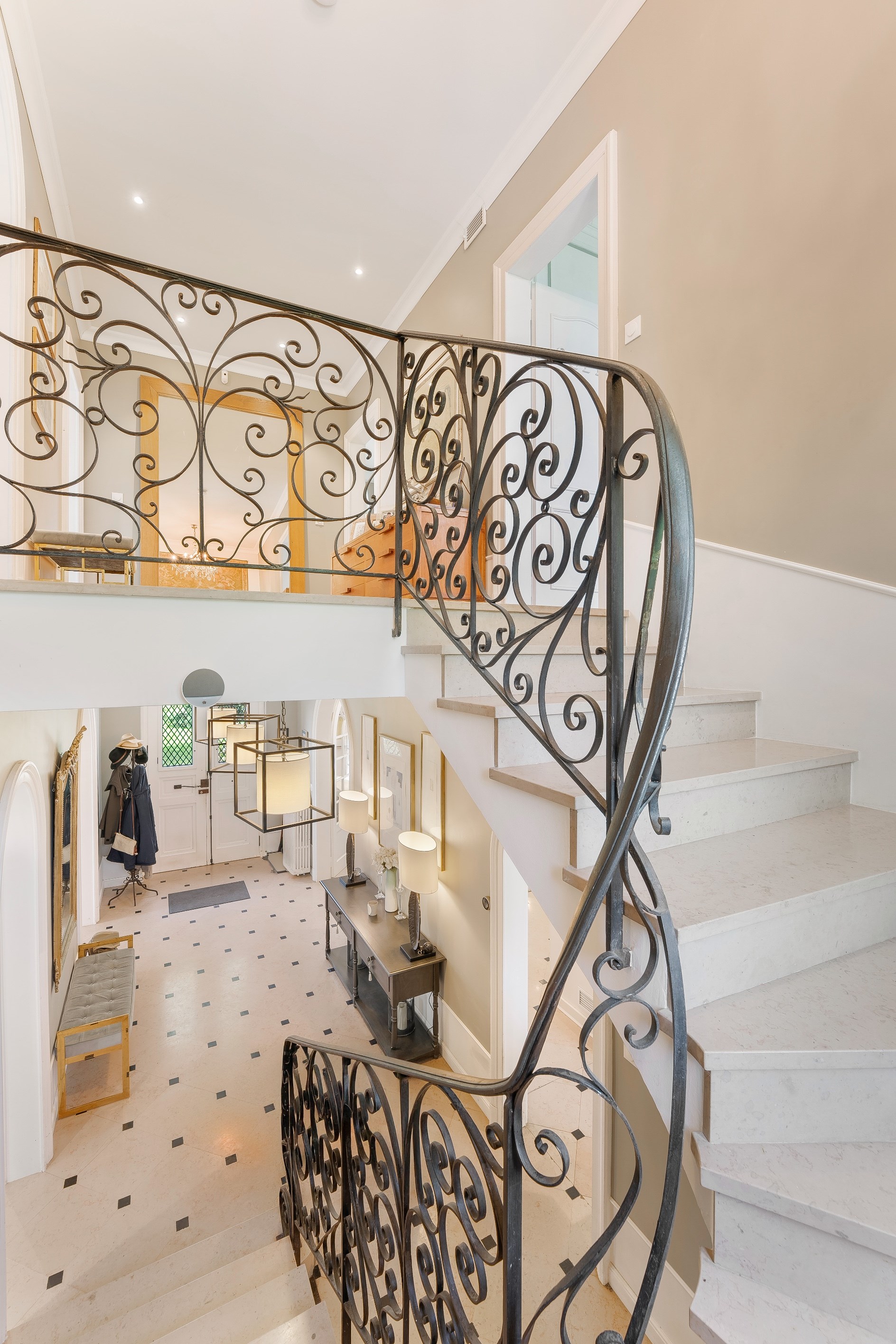  EXCLUSIVE - Prestigious Home in a Lush Green Seetting - 物件實景