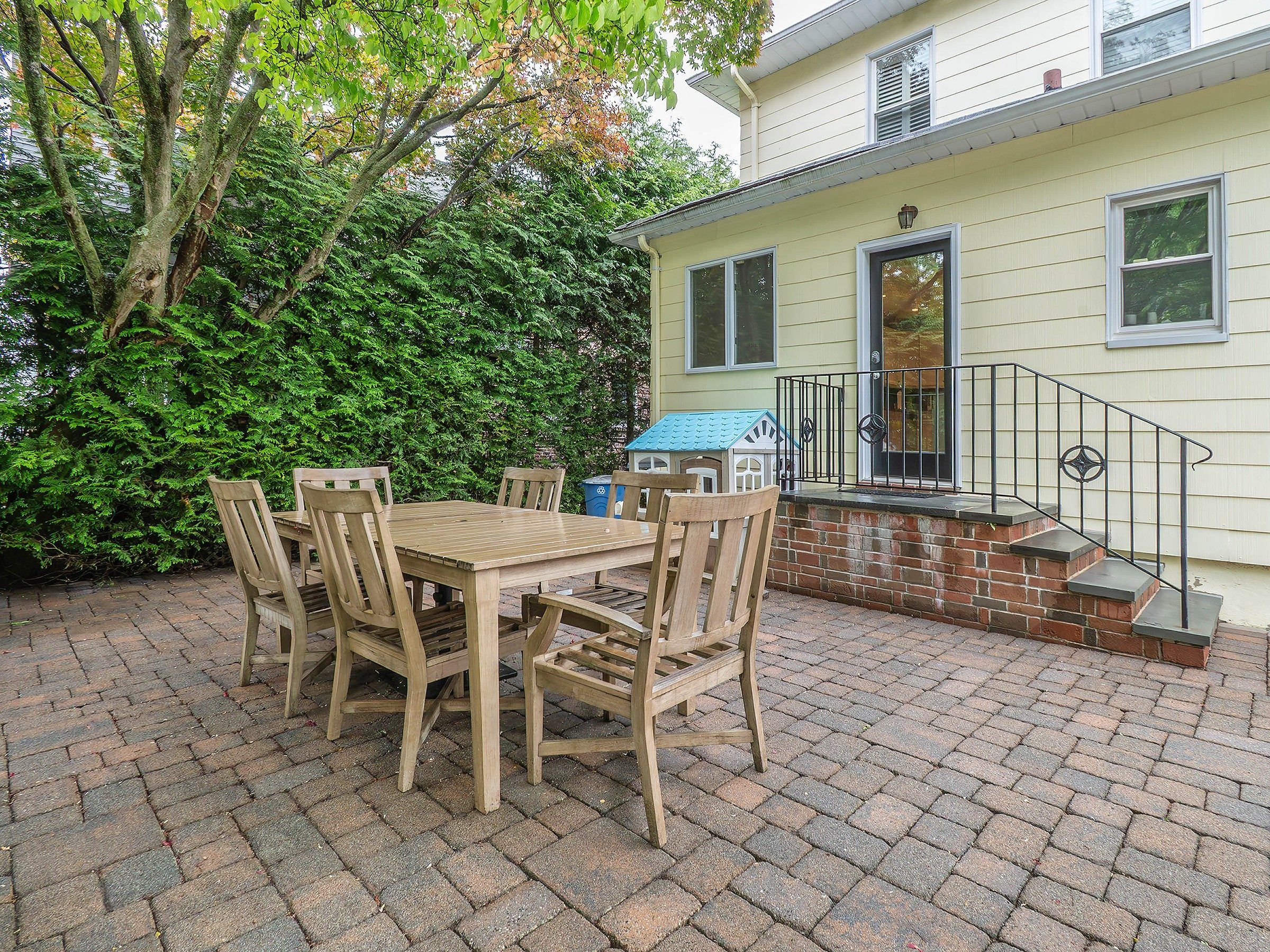  28 Monroe Street, Port Washington, NY, 11050 - 物件實景