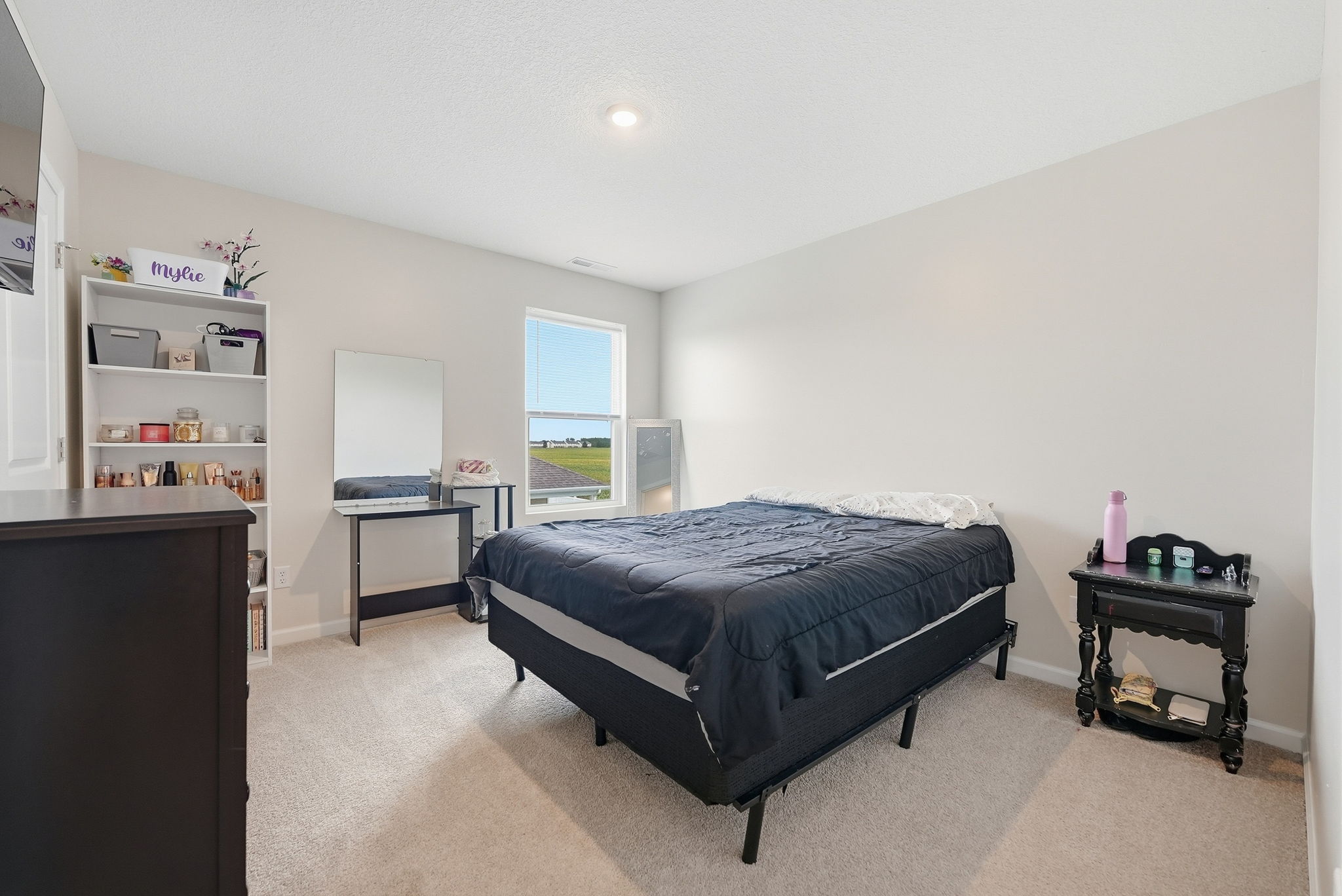  Well-Maintained 4 Bedroom Newer Built Home - 物件實景