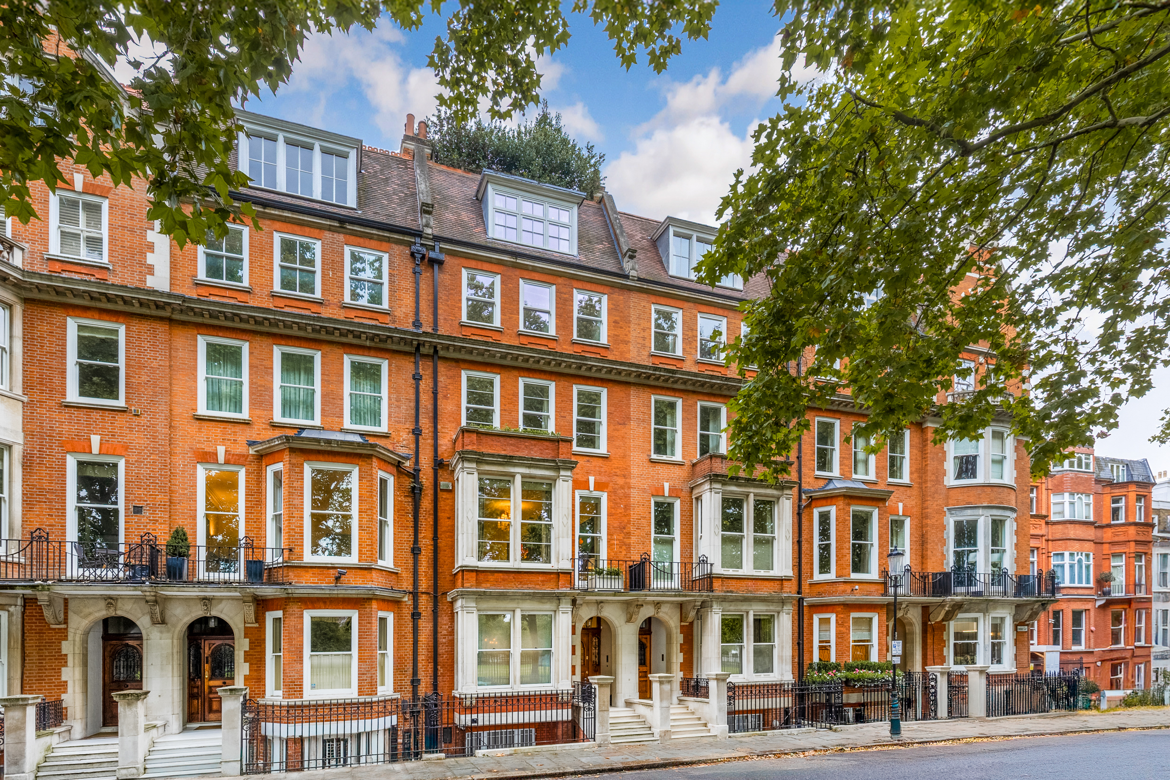  A Grand Family House Overlooking Burton Court - 物件實景