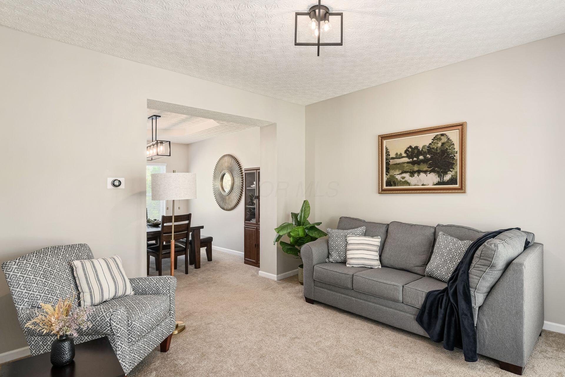 Hilliard, Ohio, 43026, United States, 4 Bedrooms Bedrooms, ,4 BathroomsBathrooms,Residential,For Sale,1965568