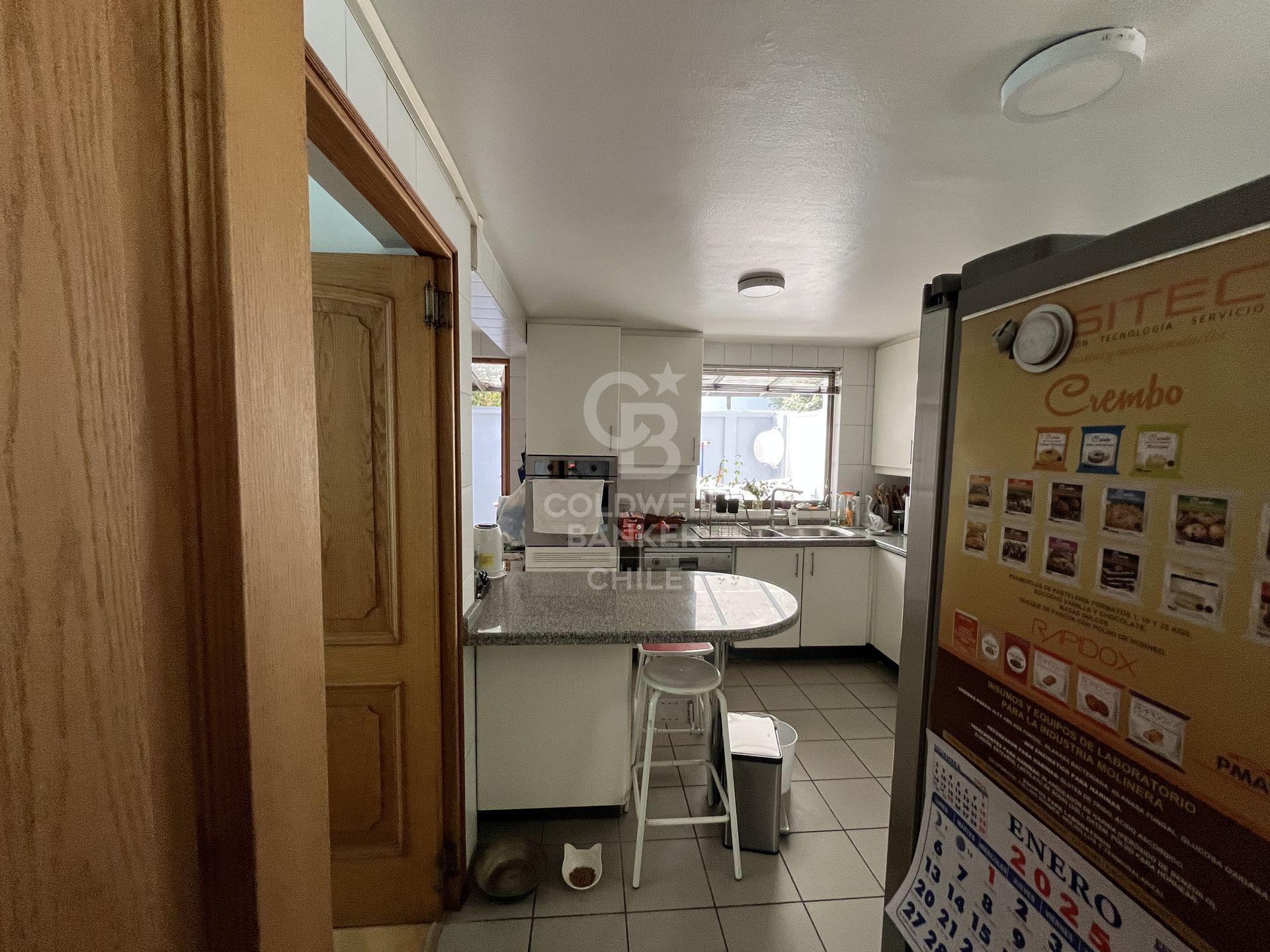 Las Condes, Chile, 4 Bedrooms Bedrooms, ,6 BathroomsBathrooms,Residential,For Sale,1694457