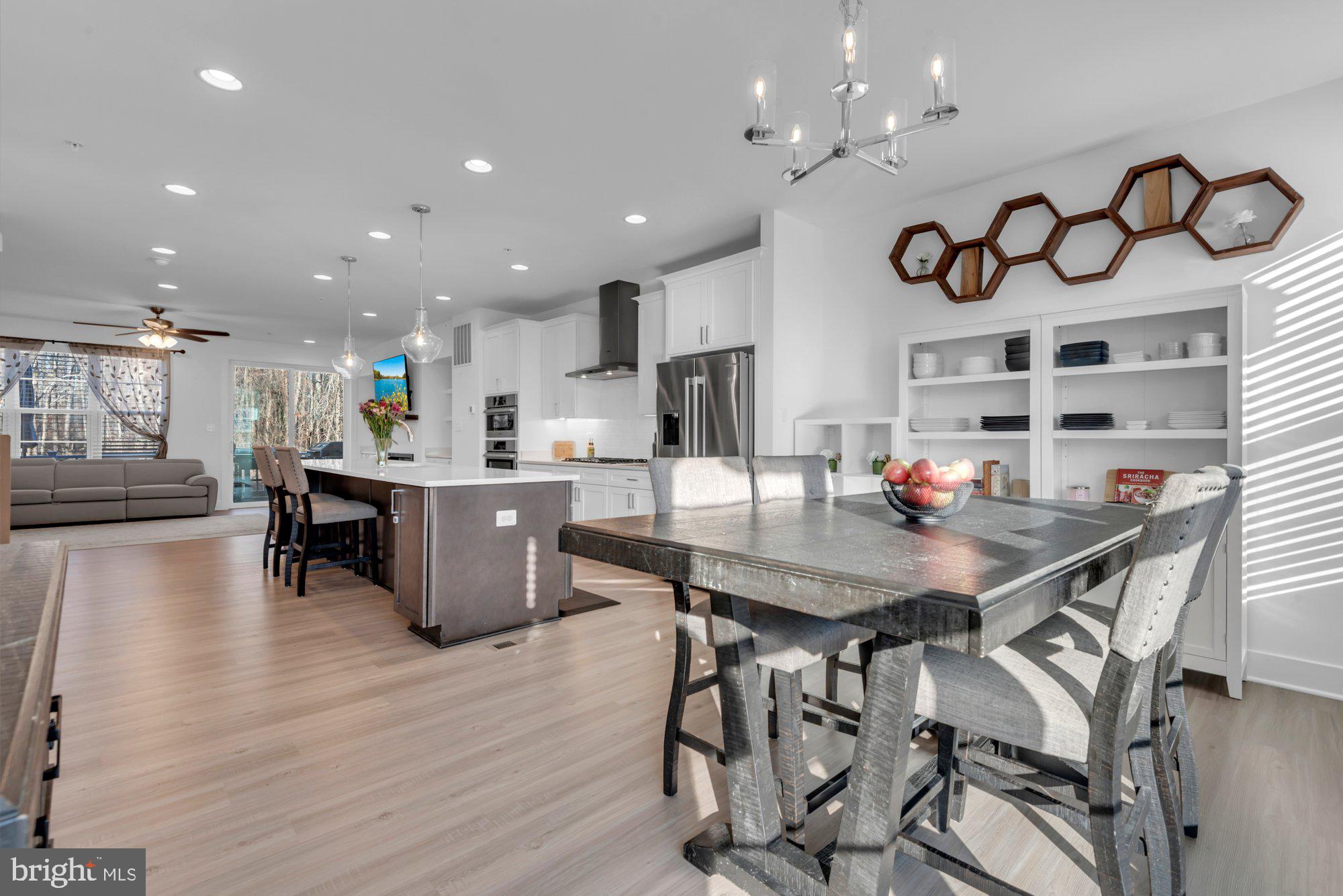 Laurel, Maryland, 20724, United States, 5 Bedrooms Bedrooms, ,5 BathroomsBathrooms,Residential,For Sale,2010373