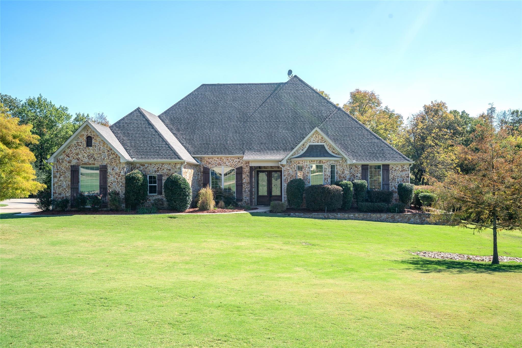 Paris, Texas, 75462, United States, 4 Bedrooms Bedrooms, ,4 BathroomsBathrooms,Residential,For Sale,1979058