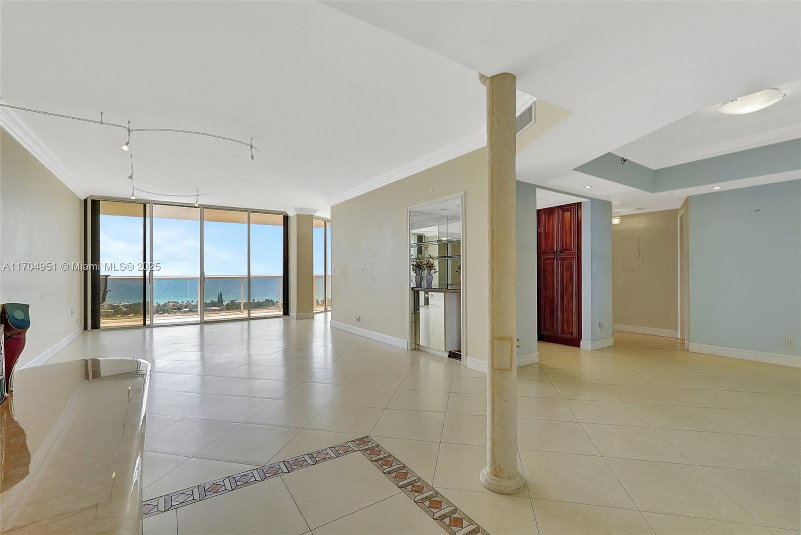 20281 E Country Club Dr Unit 2104, Aventura, Florida, 33180, United States, 2 Bedrooms Bedrooms, ,2 BathroomsBathrooms,Residential,For Sale,20281 E Country Club Dr Unit 2104,1668200