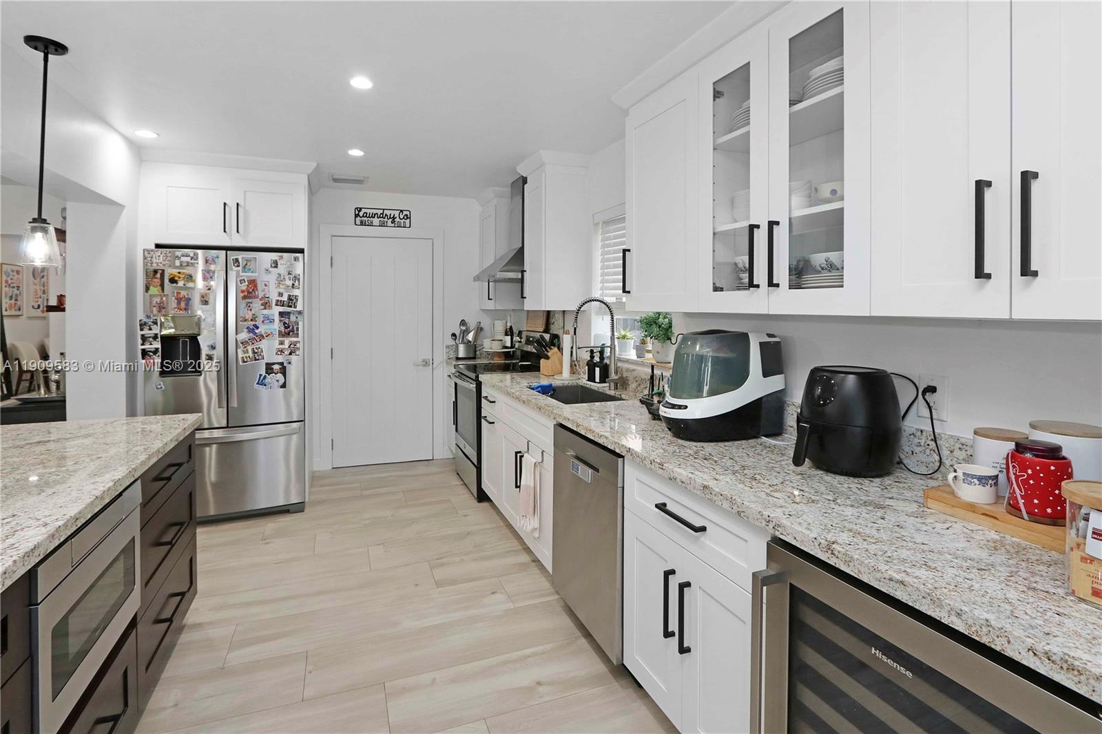 Miami, Florida, 33155, United States, 4 Bedrooms Bedrooms, ,4 BathroomsBathrooms,Residential,For Sale,1987905