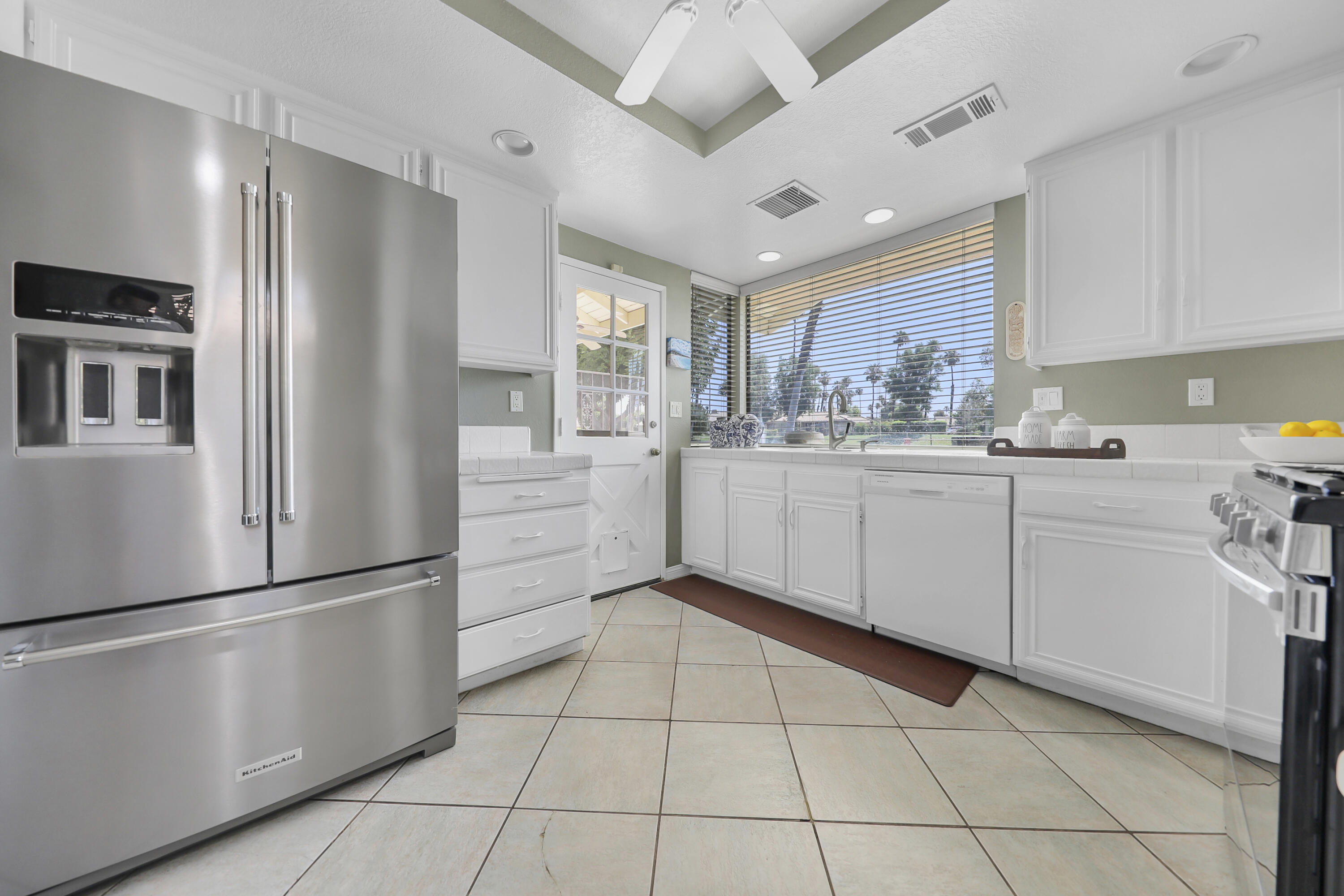 Palm Desert, California, 92260, United States, 2 Bedrooms Bedrooms, ,2 BathroomsBathrooms,Residential,For Sale,1865195