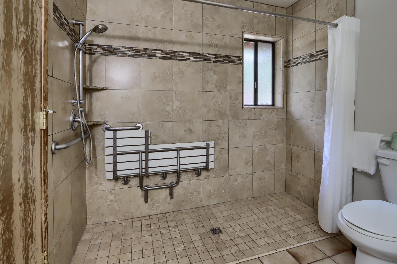 Wawona, California, 95389, United States, 3 Bedrooms Bedrooms, ,2 BathroomsBathrooms,Residential,For Sale,1998030